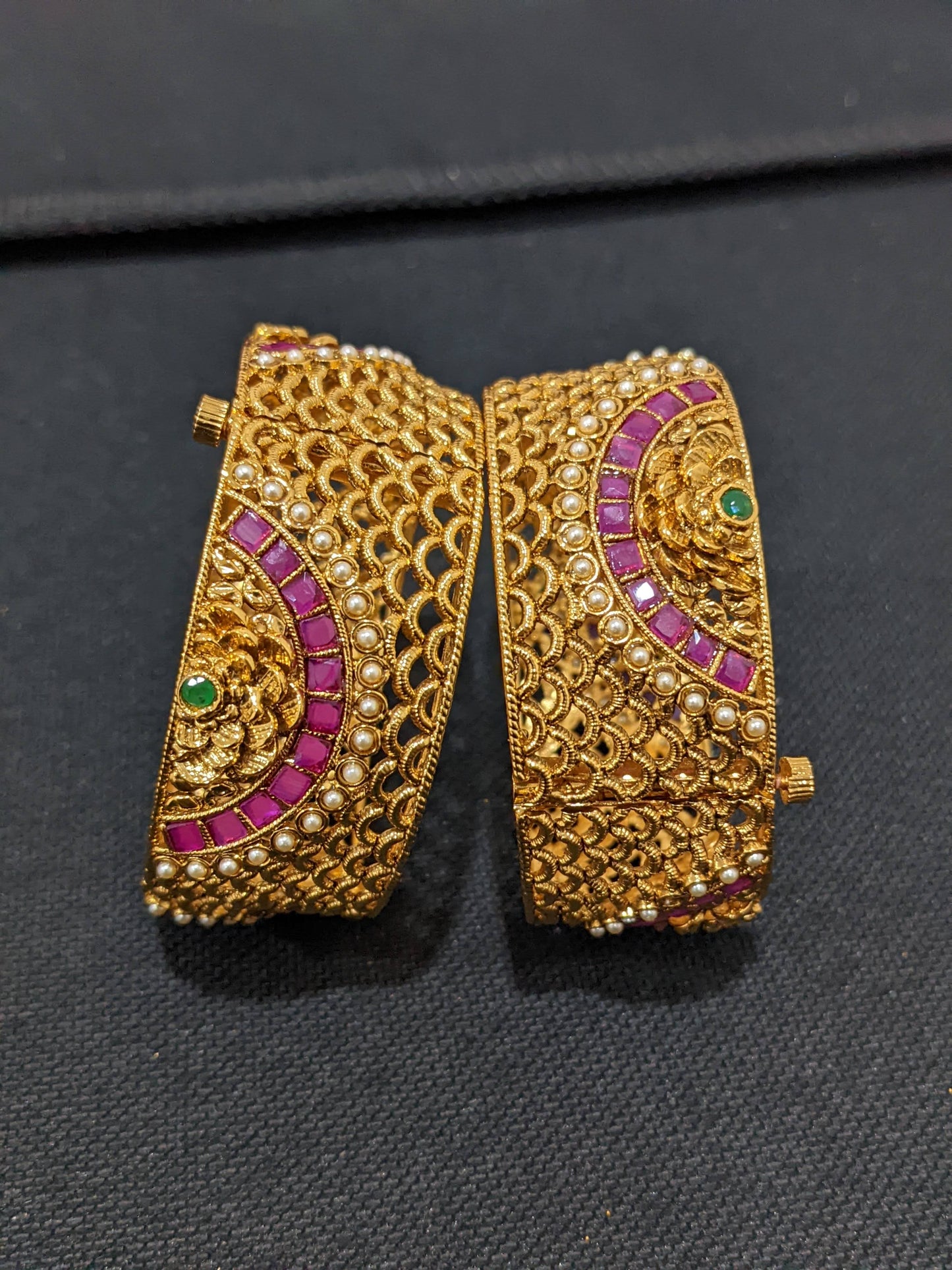 Semicircle design Openable Traditional Broad Bangles