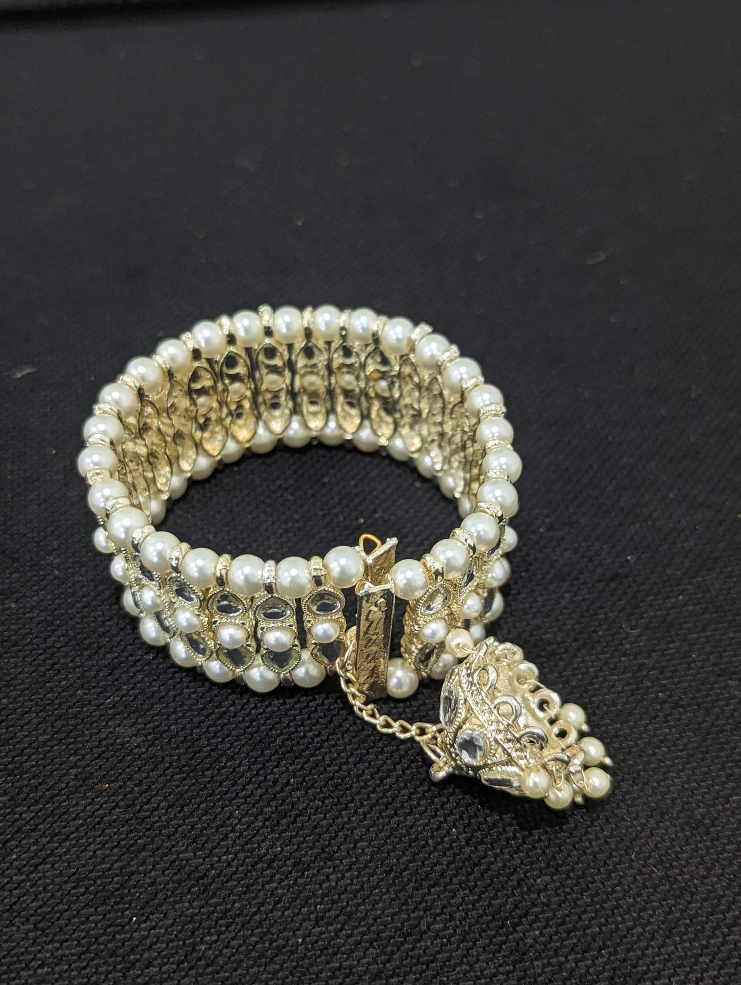 Glass kundan stone Pearl bracelet