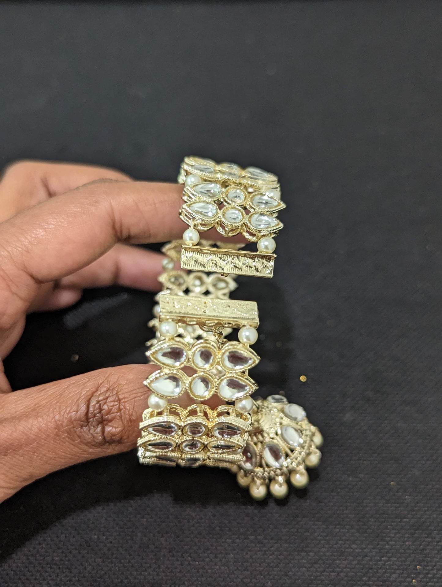 Glass kundan stone bracelet - D2