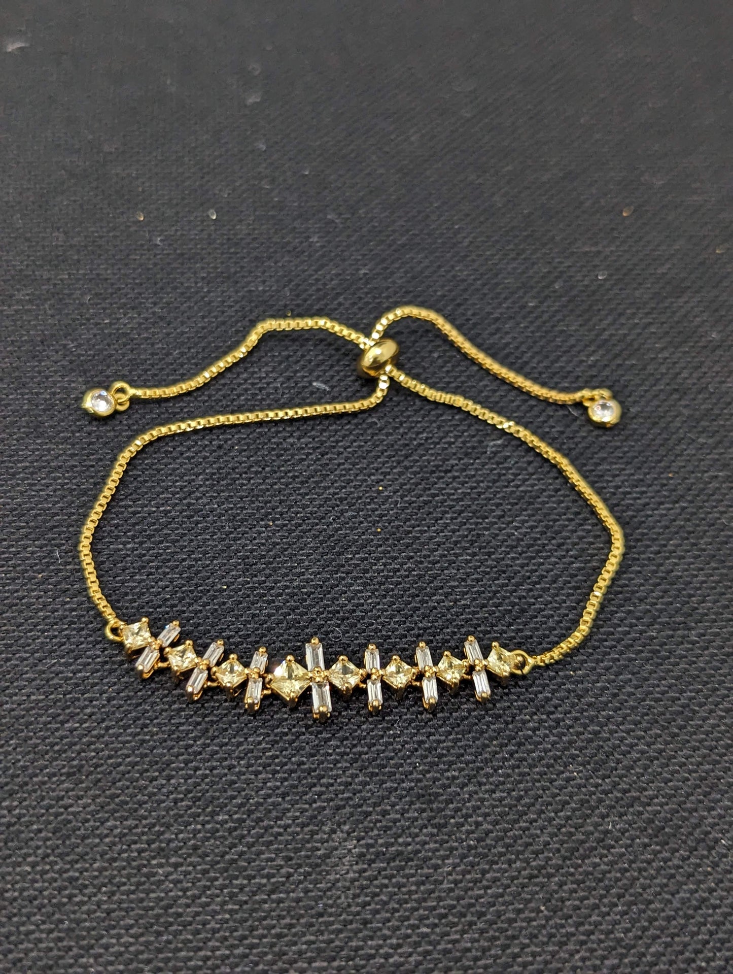 Diamond design CZ Adjustable Bracelet - Simpliful