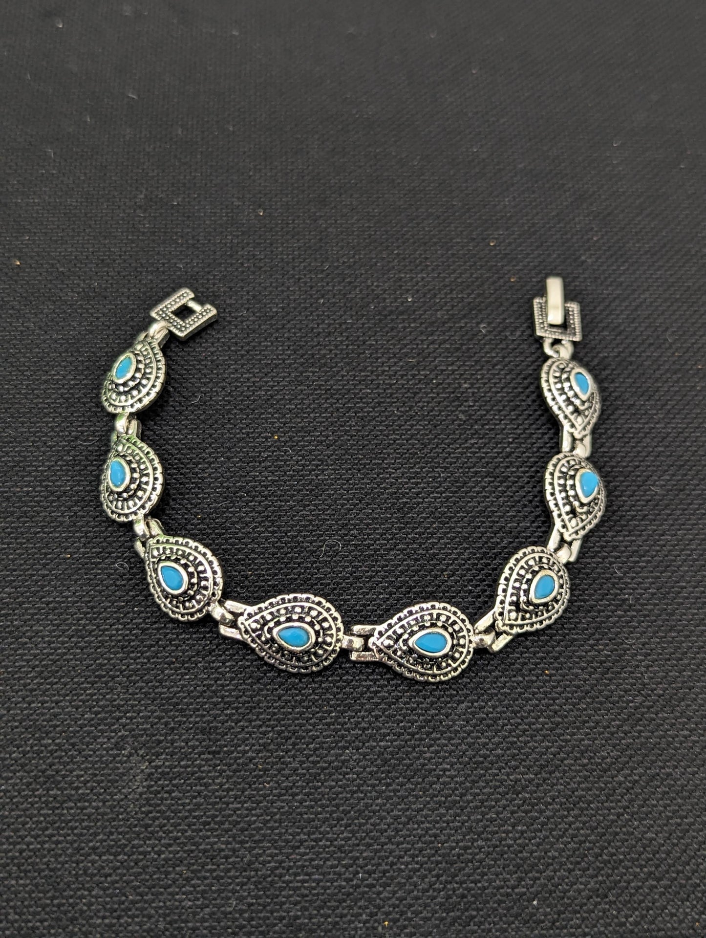 Antique Silver tear drop Bracelet - Simpliful