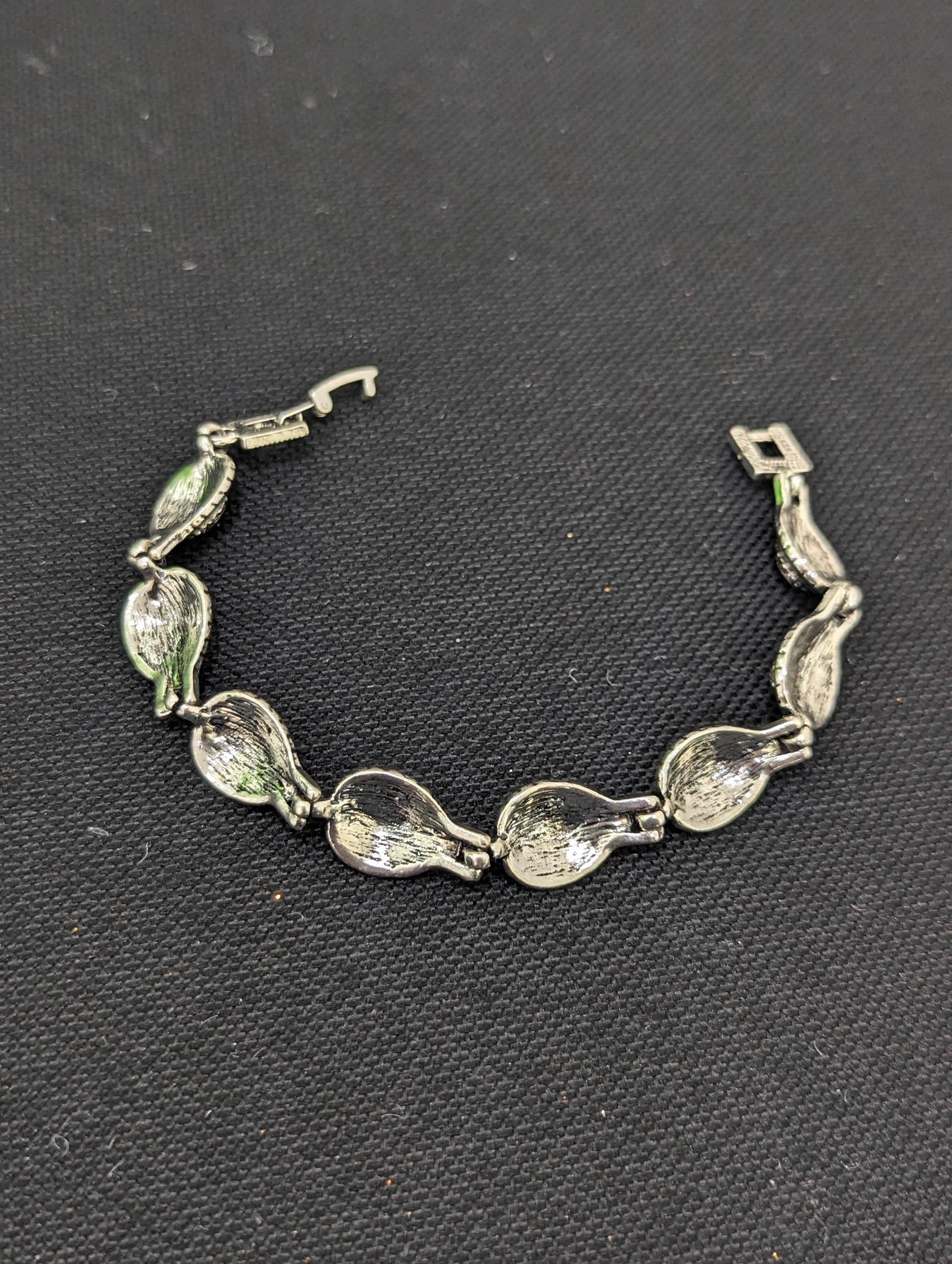 Antique Silver tear drop Bracelet - Simpliful