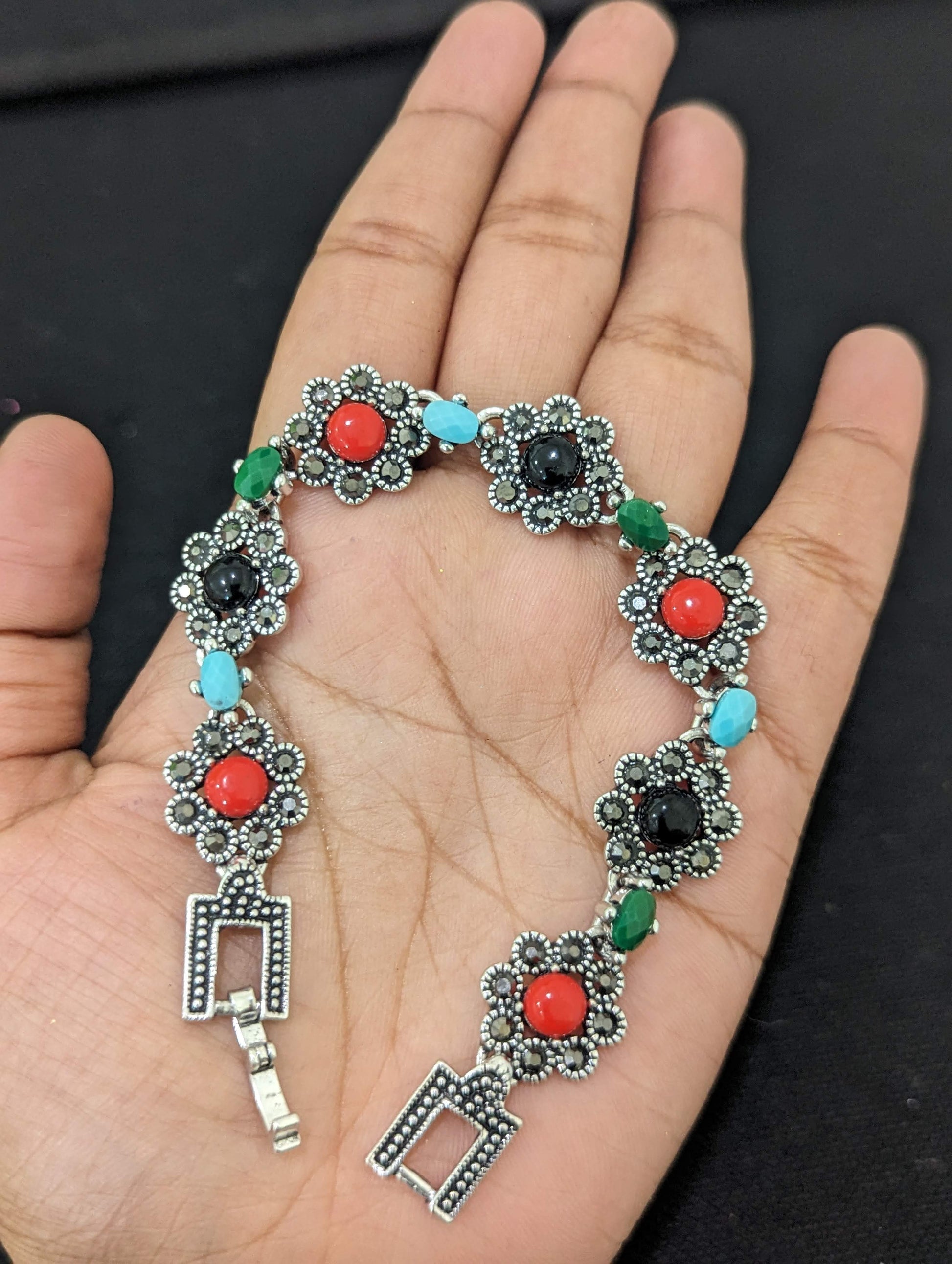 Antique Silver multi color flower design Bracelet - Simpliful