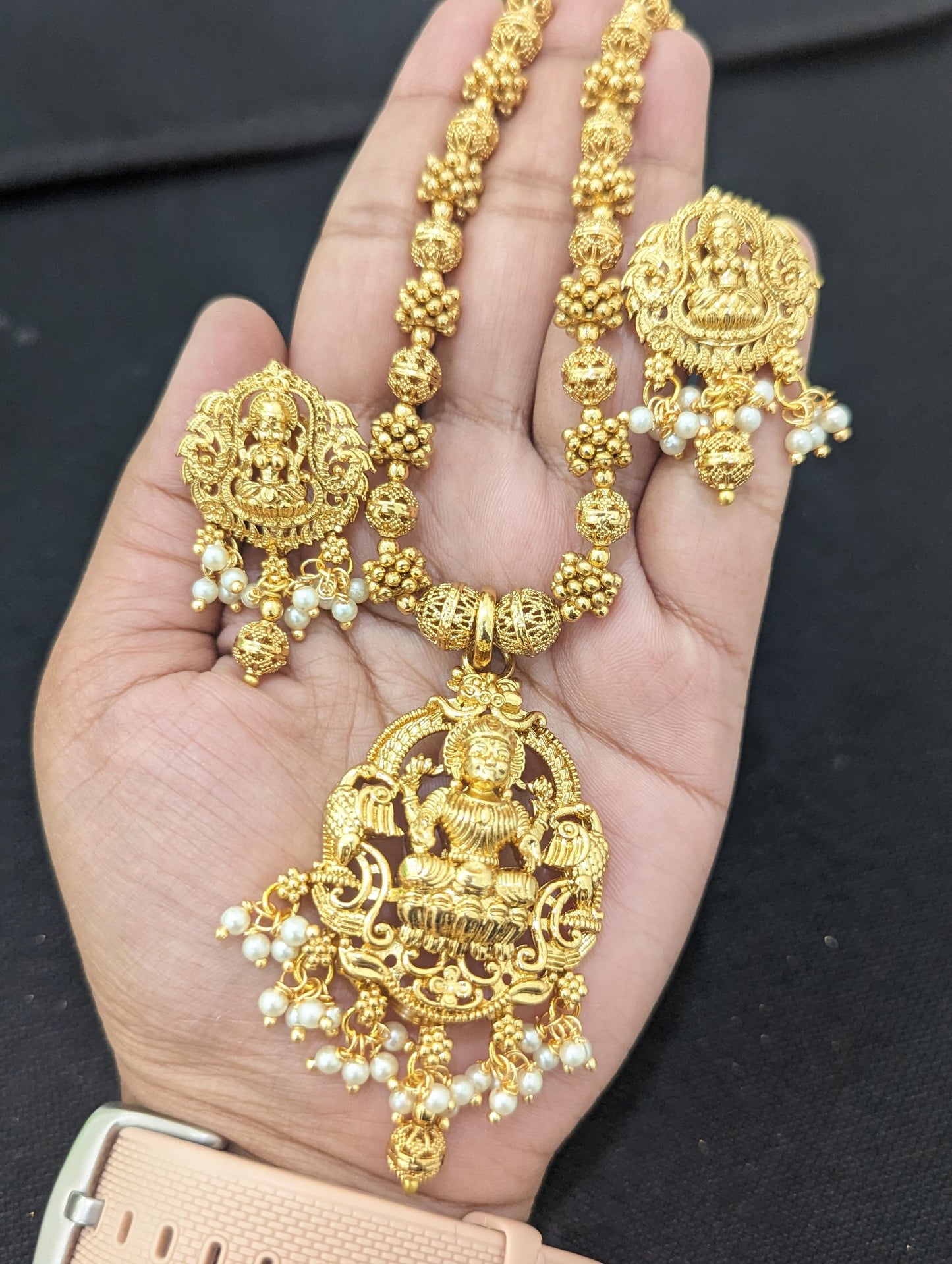 Goddess Lakshmi Pendant Chain and Earrings set - D2