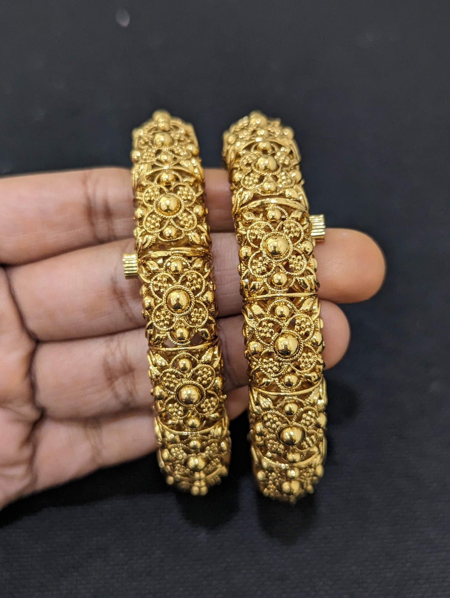 Flower design openable bangles