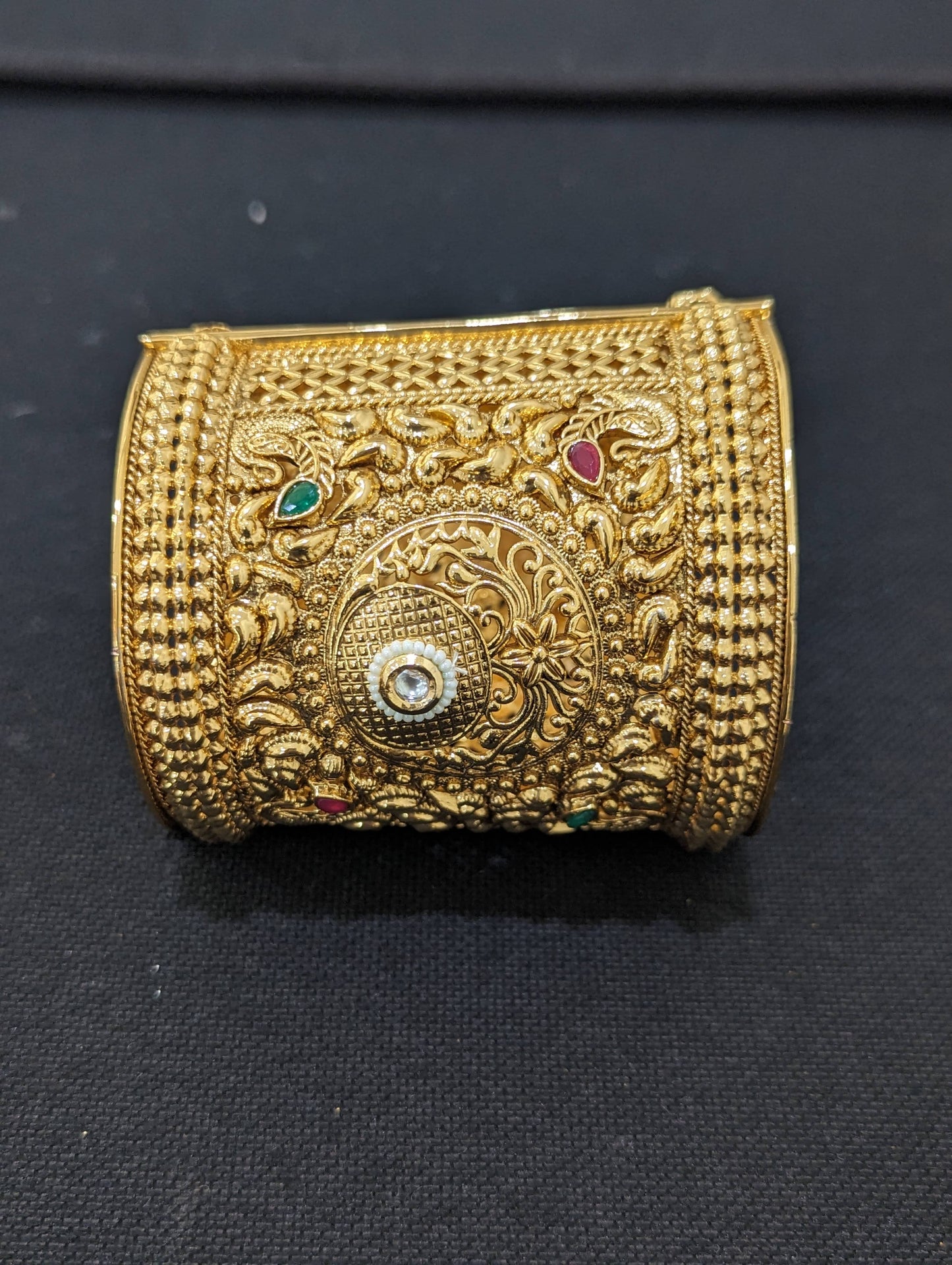 Traditional Broad Openable Single Bangle