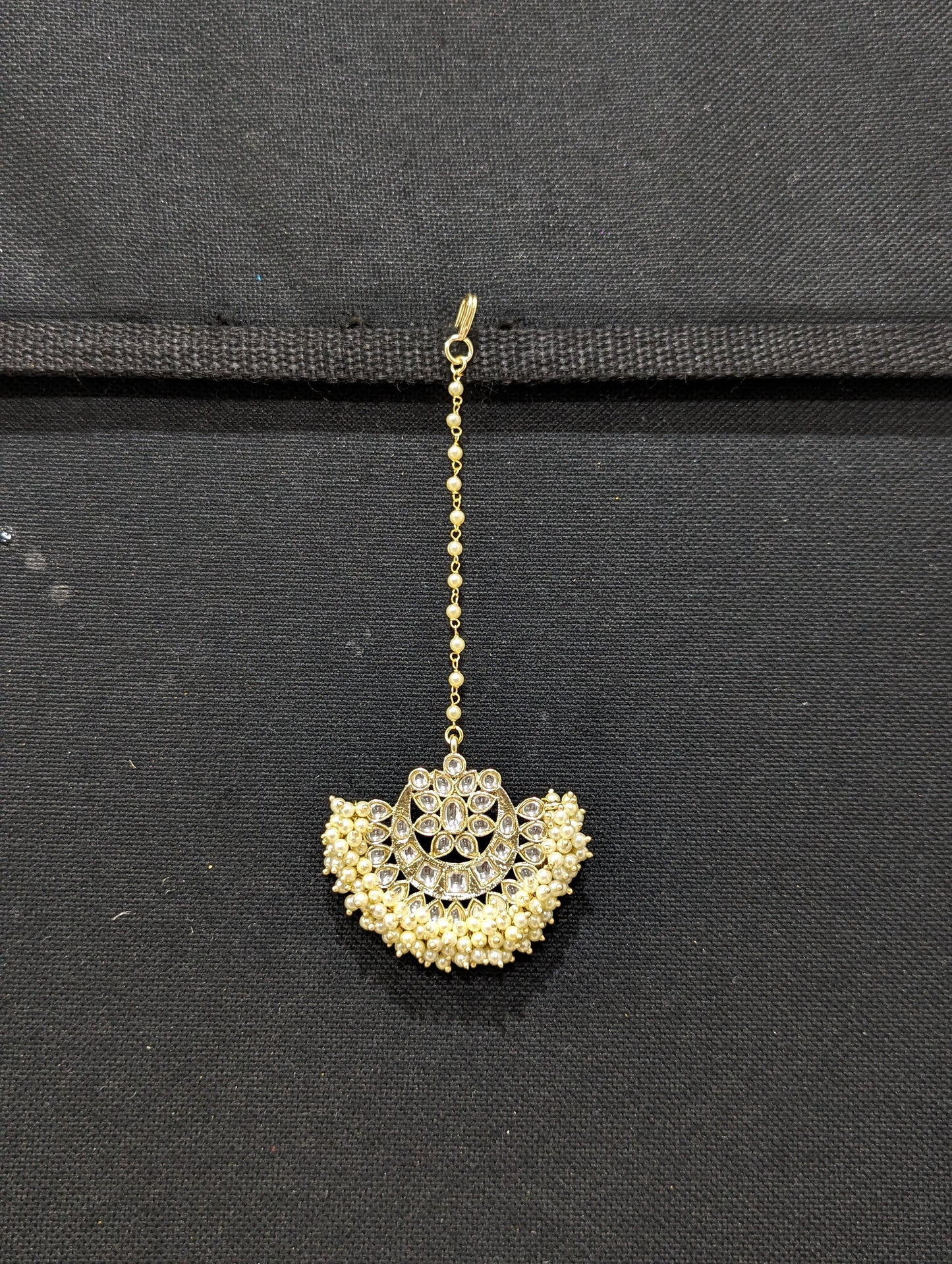 Cluster Pearl bead Kundan stone Maang Tikka