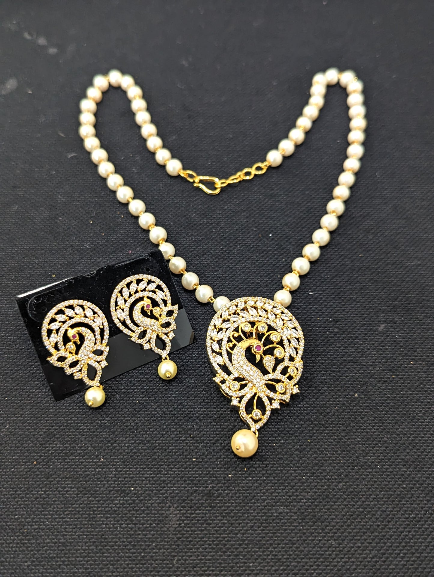 Peacock design Pendant and Earrings Set