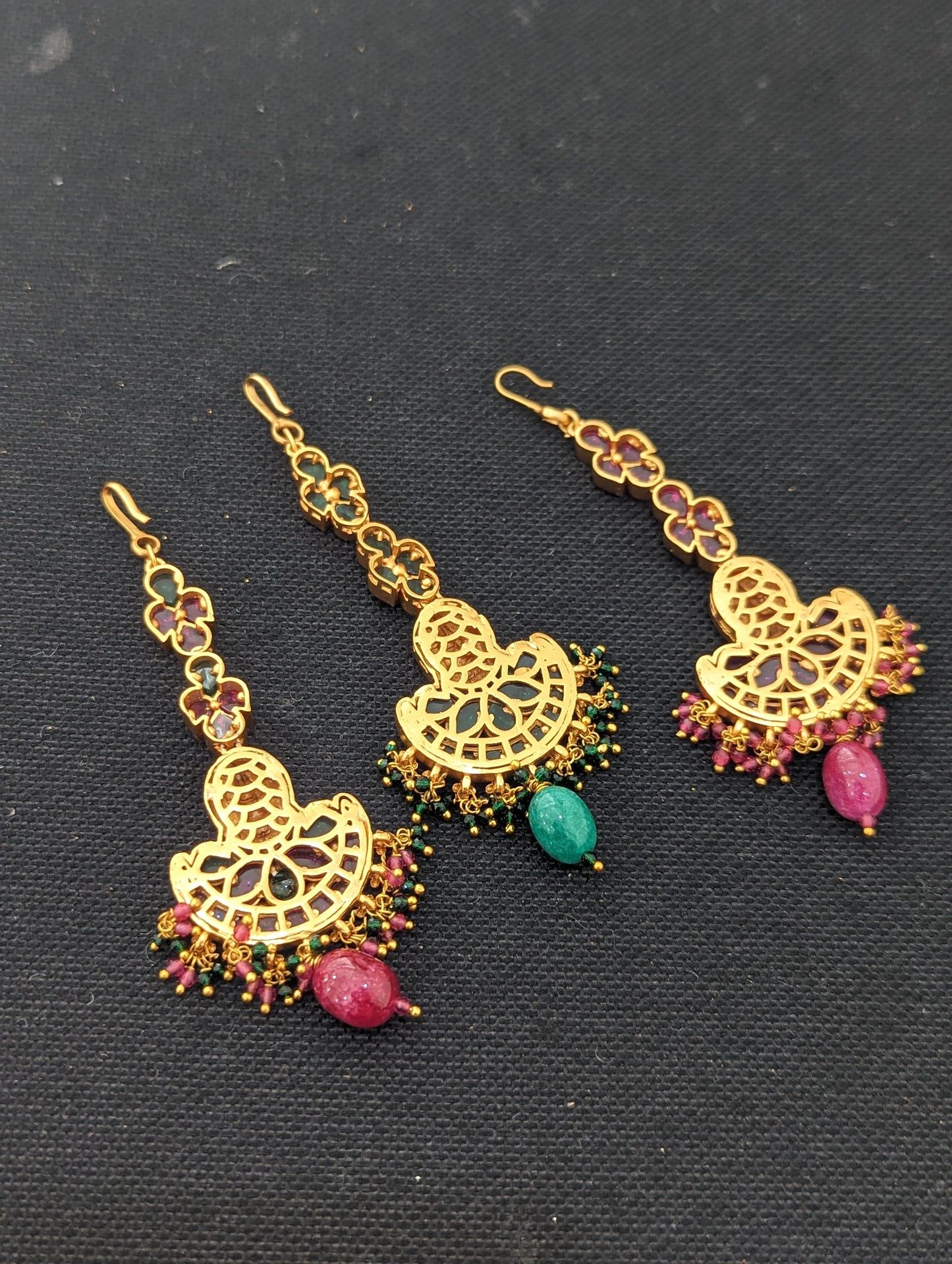 Kemp stone Traditional Maang Tikka - Design 2