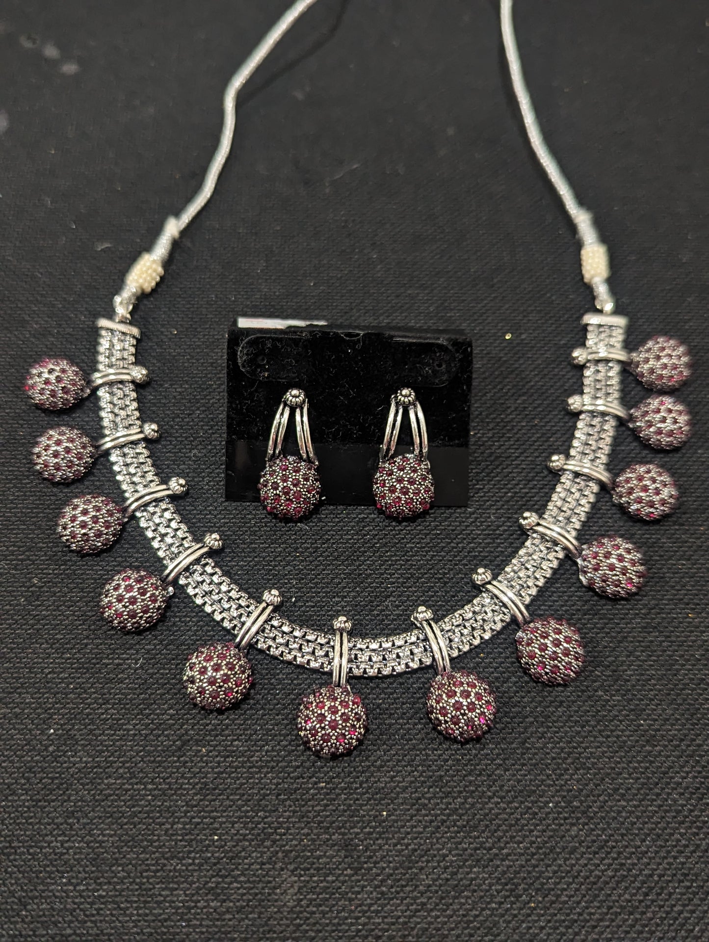 Ball design Antique silver plated Choker Necklace and Stud Earrings set