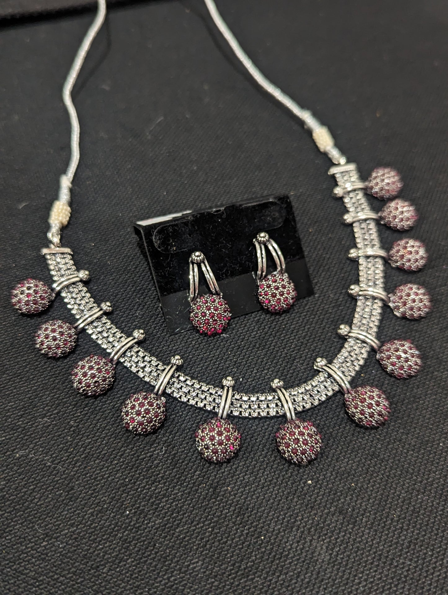 Ball design Antique silver plated Choker Necklace and Stud Earrings set