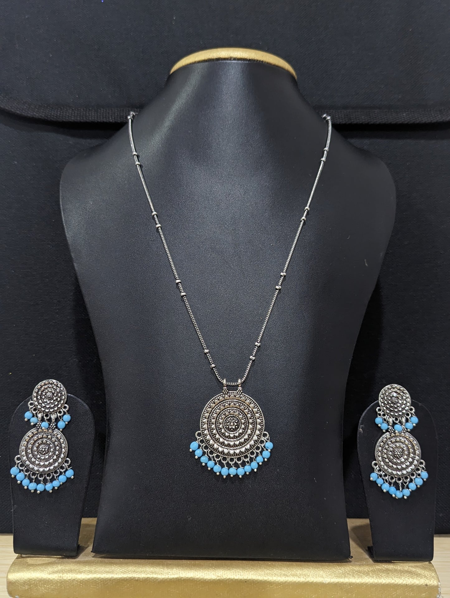 Oxidized Silver Round pendant and Earrings set