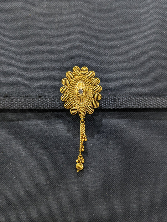 Antique gold plated Oval design Saree Brooch