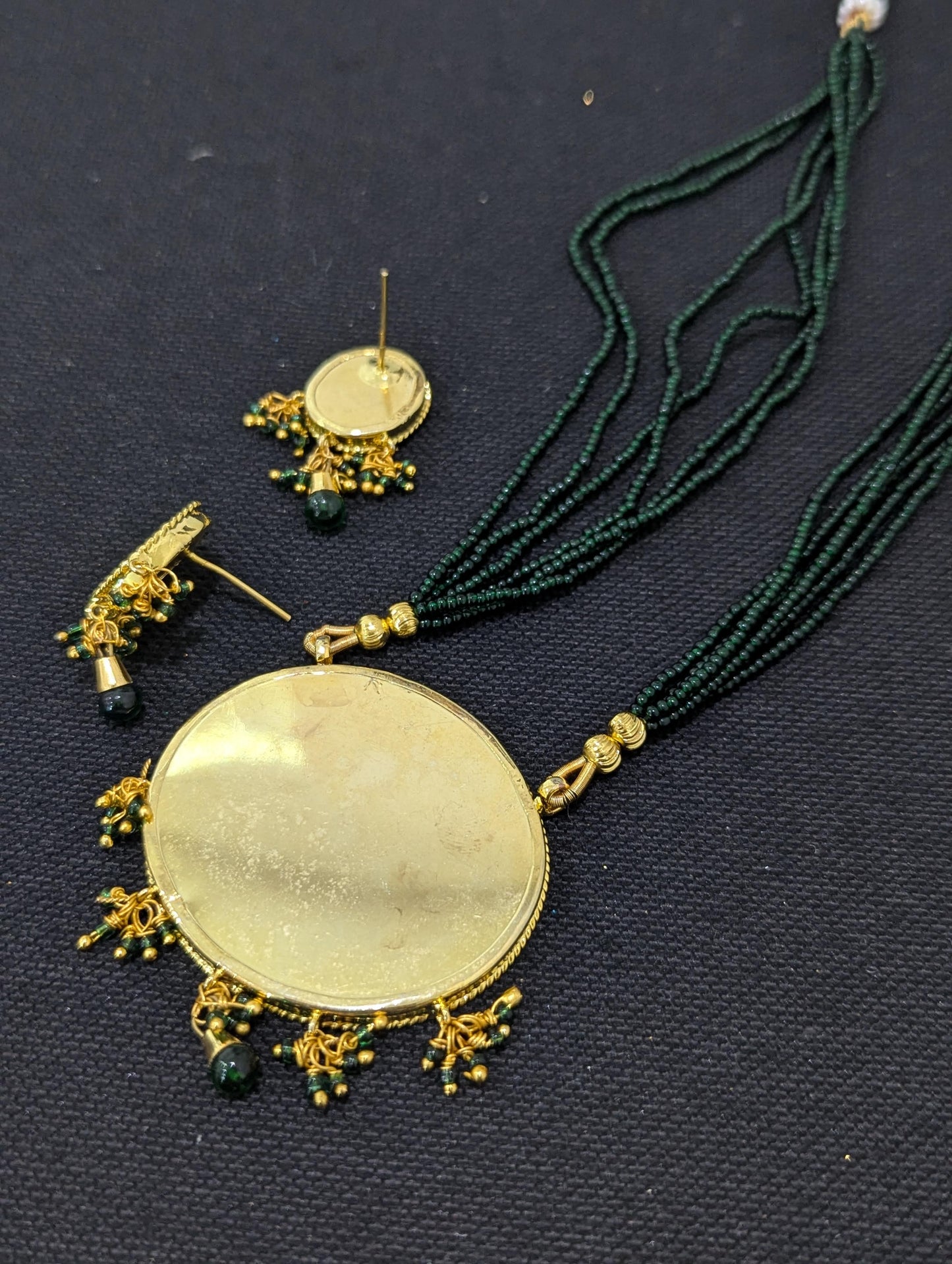 Thewa beaded necklace and earrings set