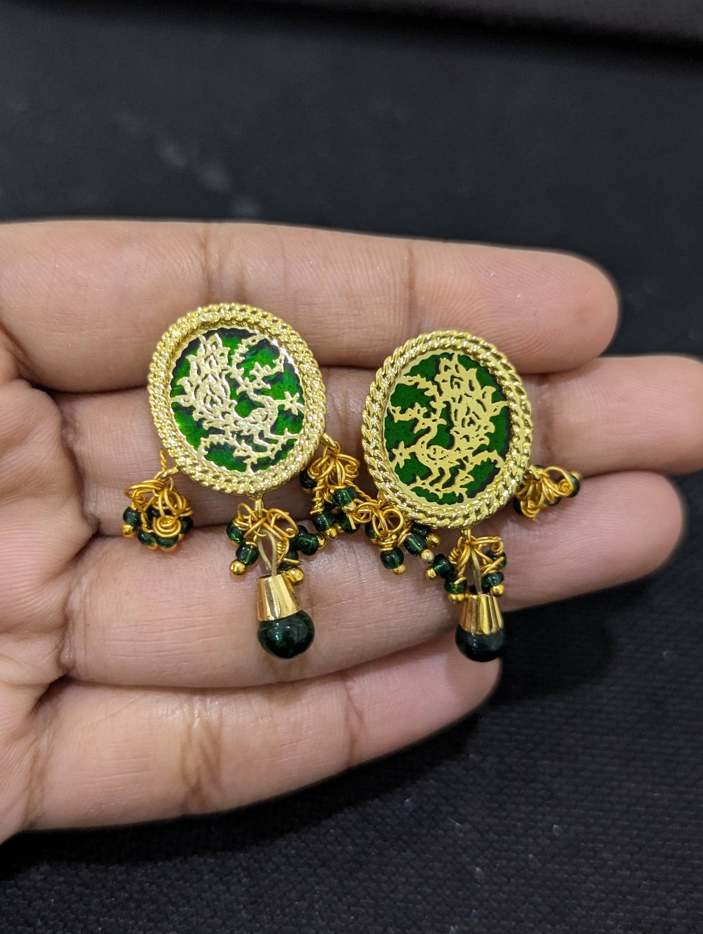 Thewa beaded necklace and earrings set