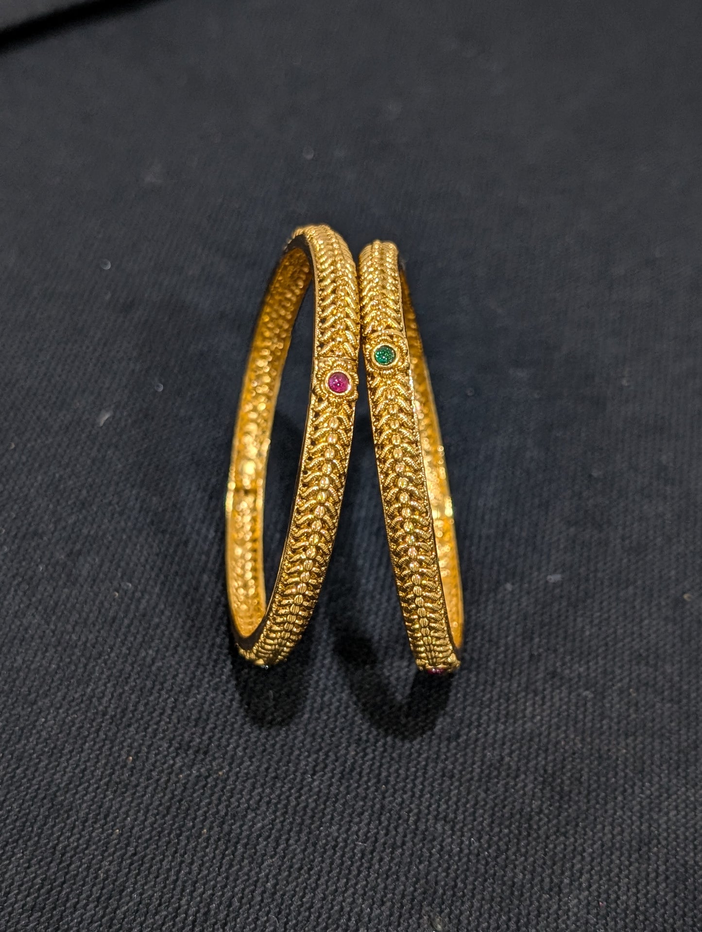 Gold plated Kemp stone Thin Bangles