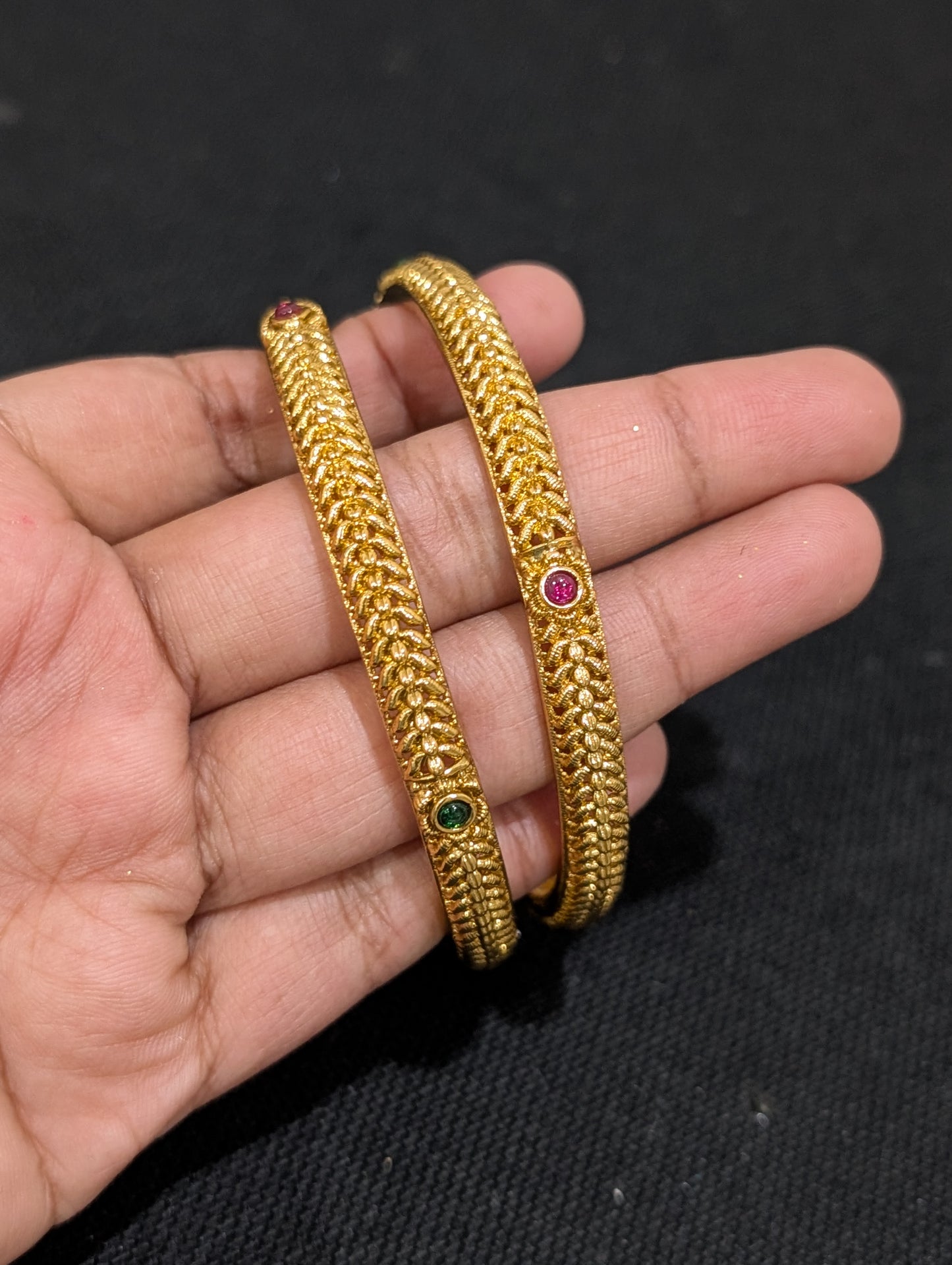 Gold plated Kemp stone Thin Bangles