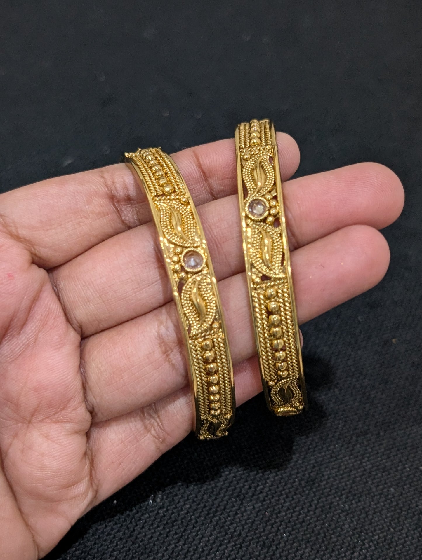 Gold plated Polki stone Leaf design Pair Bangles