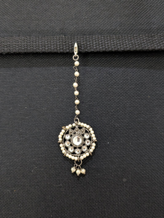 Black rhodium Round Maang Tikka