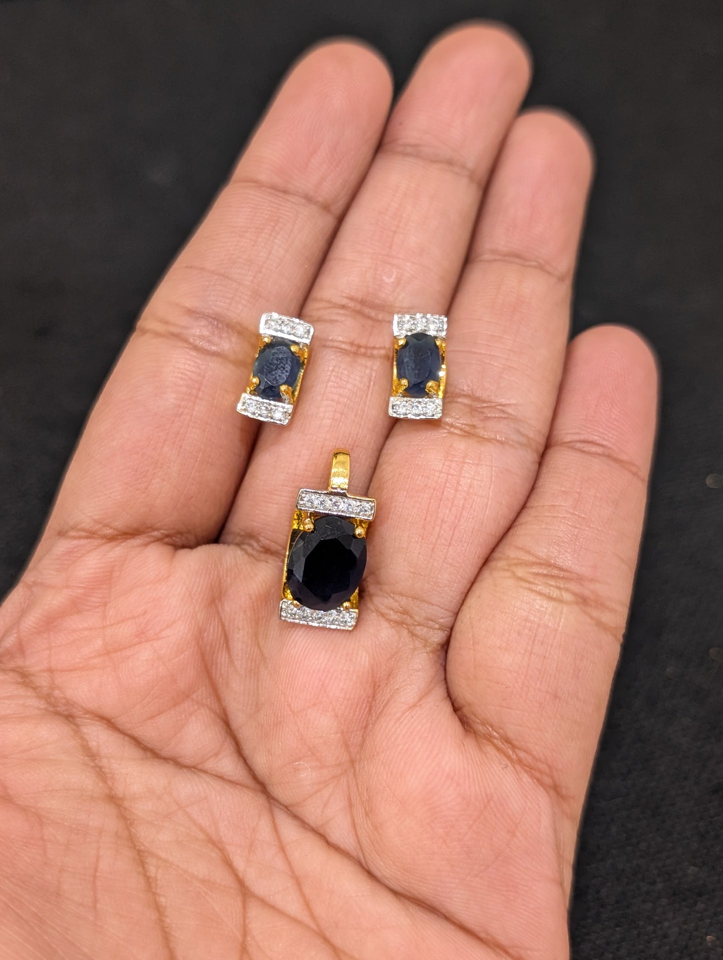 Rectangle design Small Pendant and Stud Earrings Set