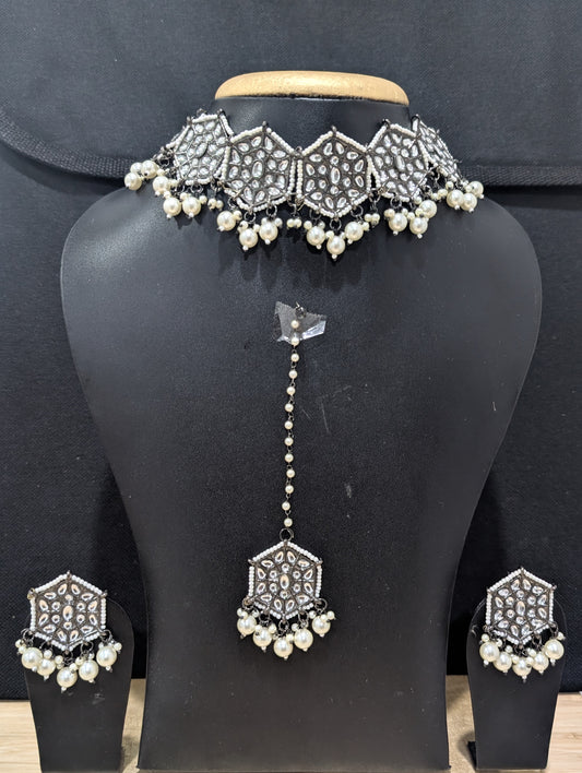 Black Rhodium plated Rhombus charm choker combo set