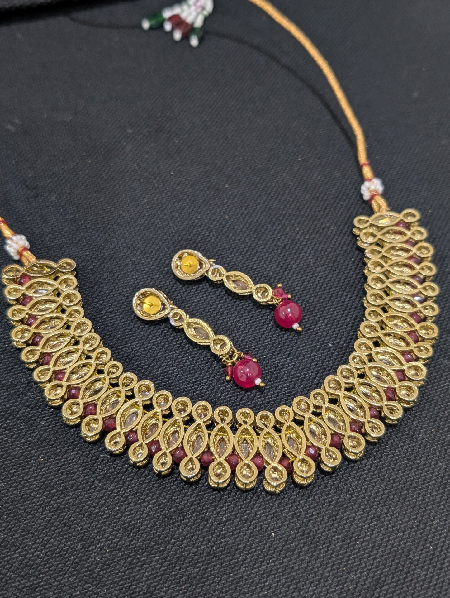 Mehandi polish polki stone choker necklace and earrings set