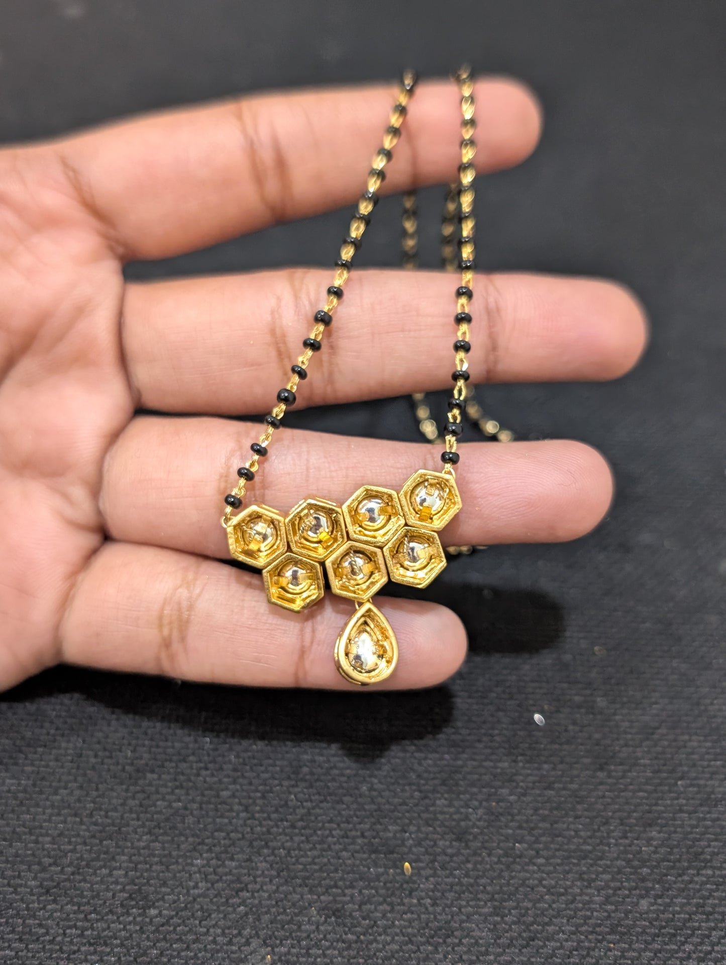 Mangalsutra - Kundan Pendant - Single strand chain - Design 1