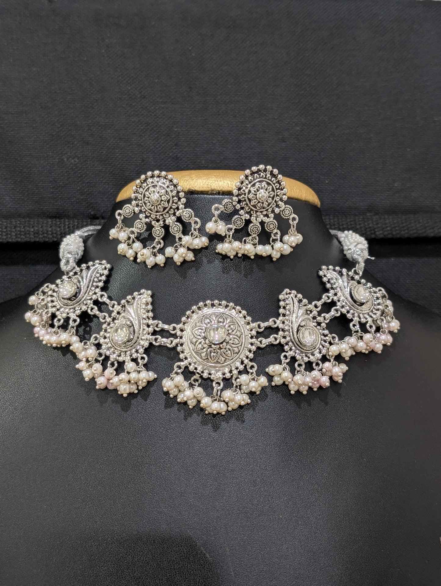 Oxidized Silver pearl cluster bead dangle Choker set