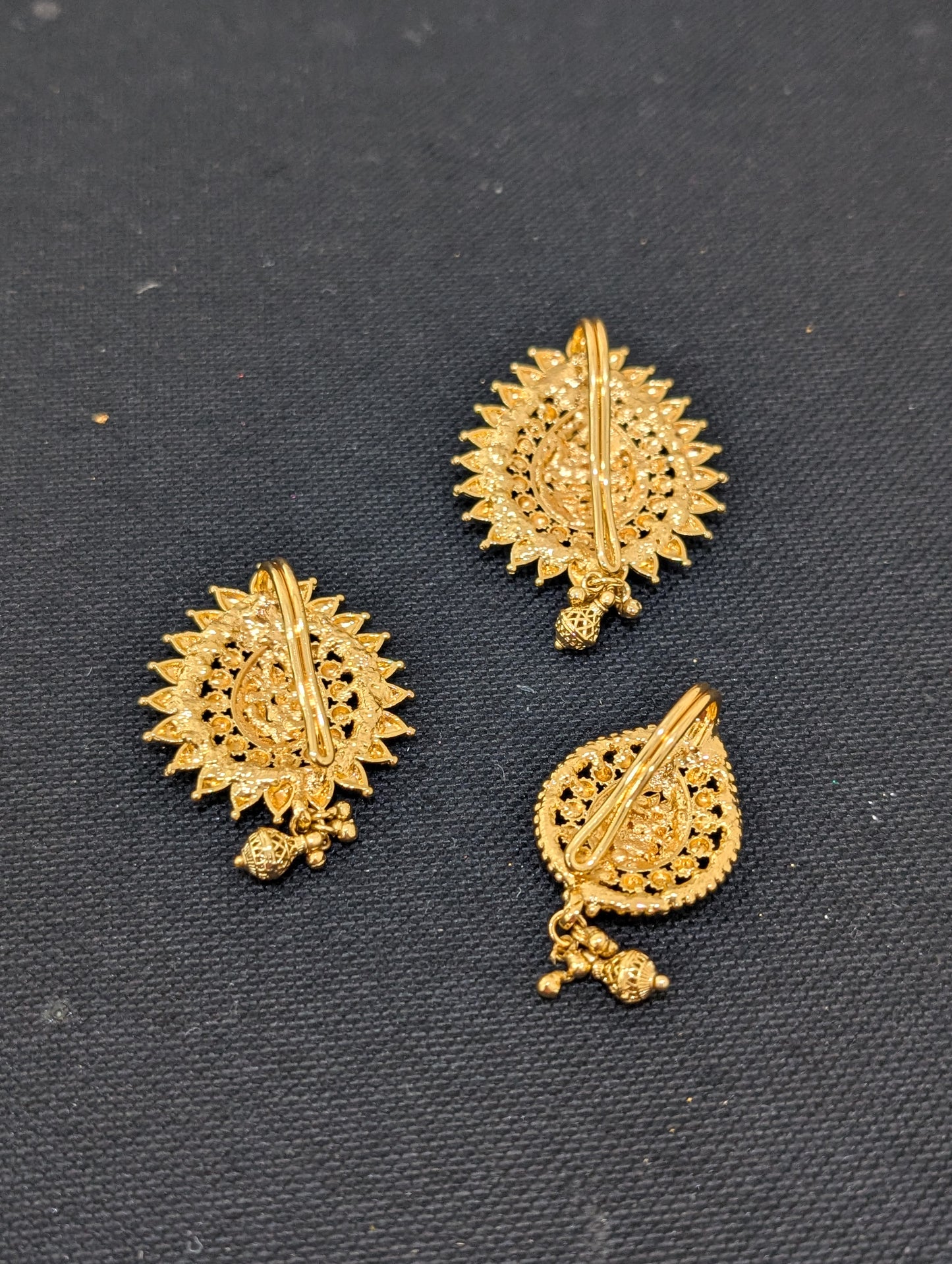 Gold plated Teardrop design 3 piece Clip on Hair Clip - D1