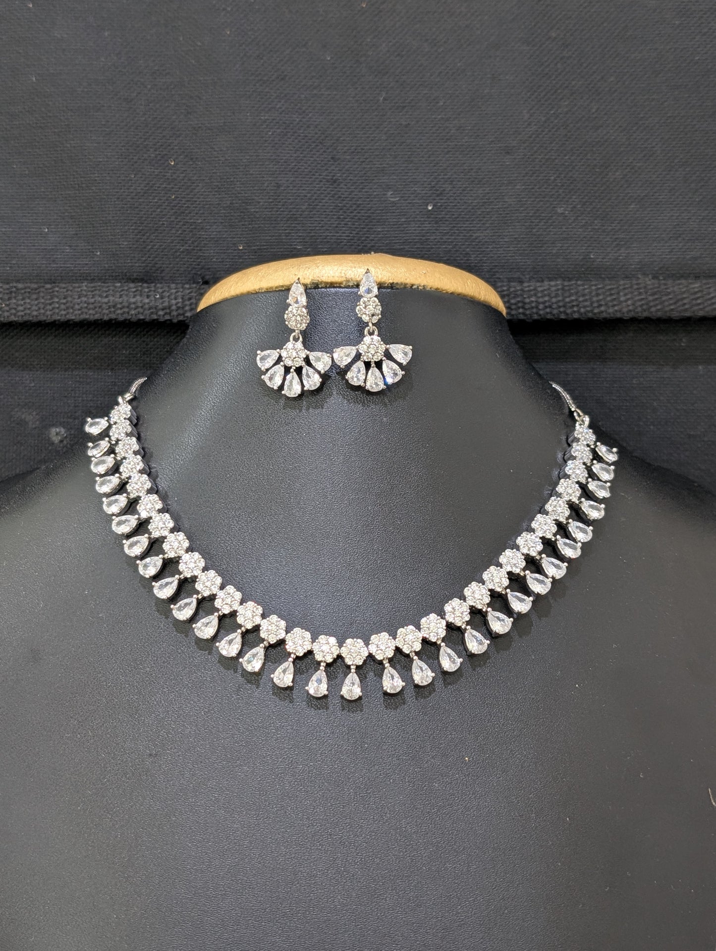 Casual flower cz stone choker necklace and earring set - Platinum finish