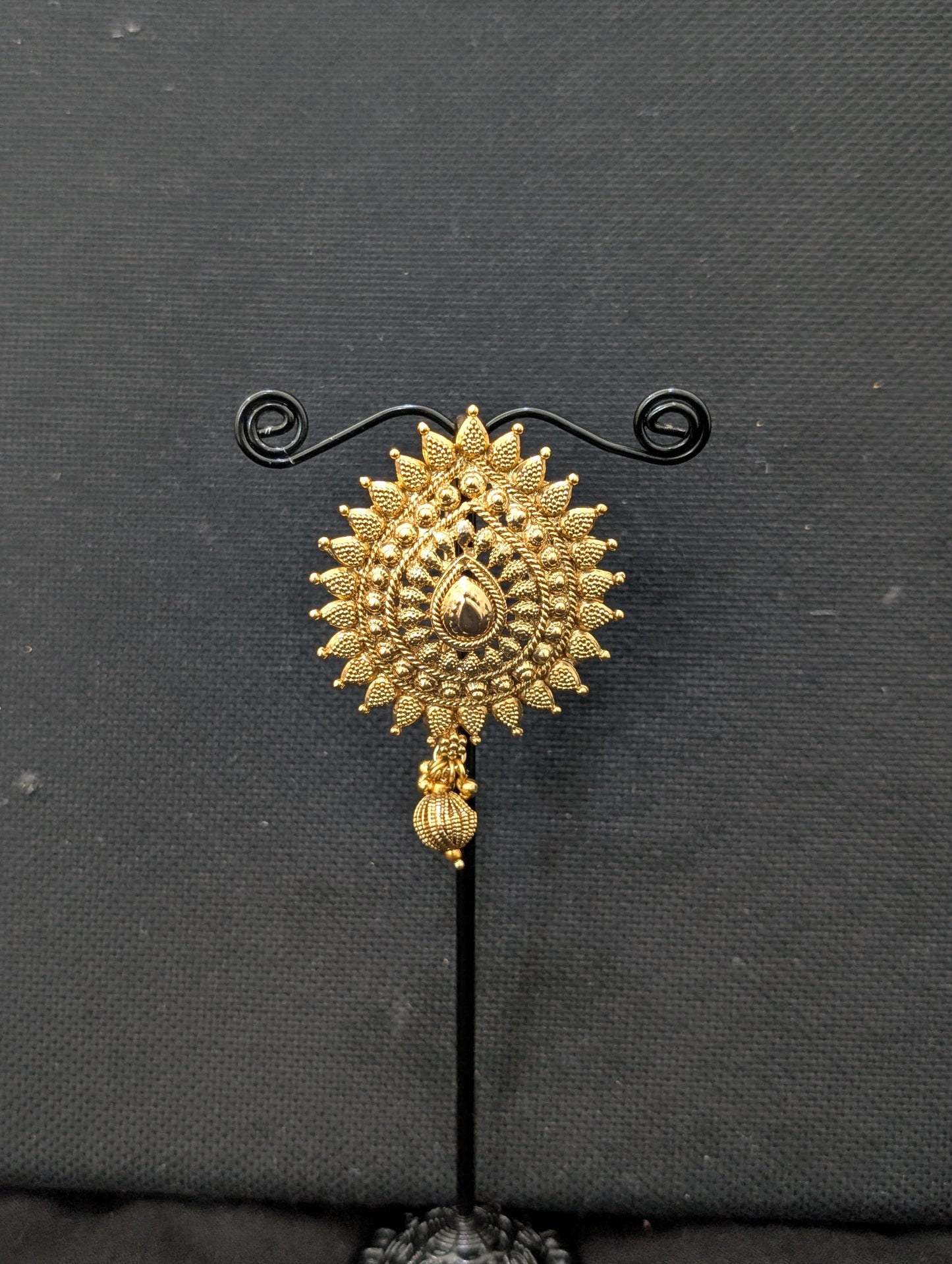 Light Gold plated Teardrop Clip on Hair Brooch