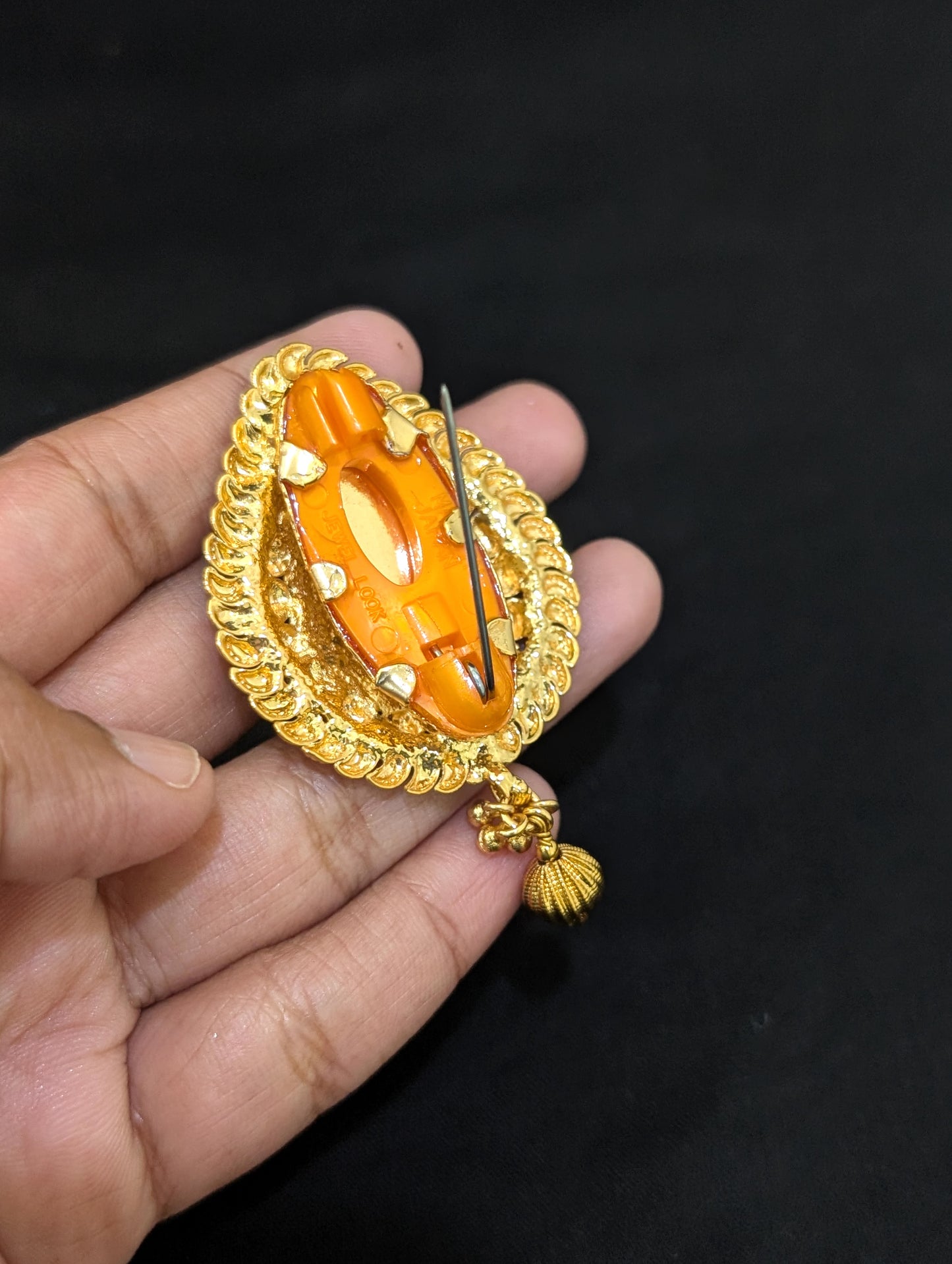 Gold plated Teardrop design Saree Brooch