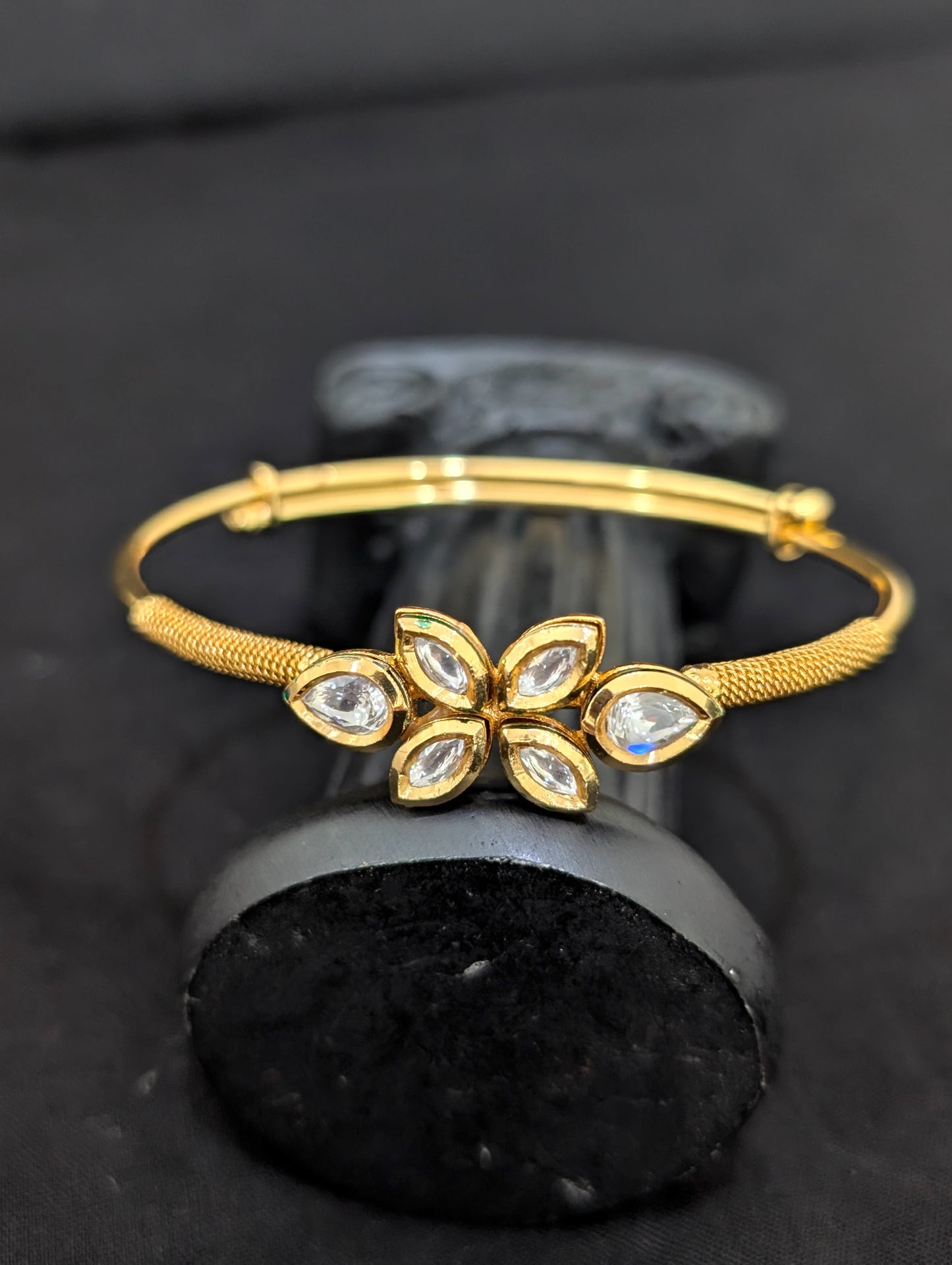 Uncut kundan stone bangle bracelet