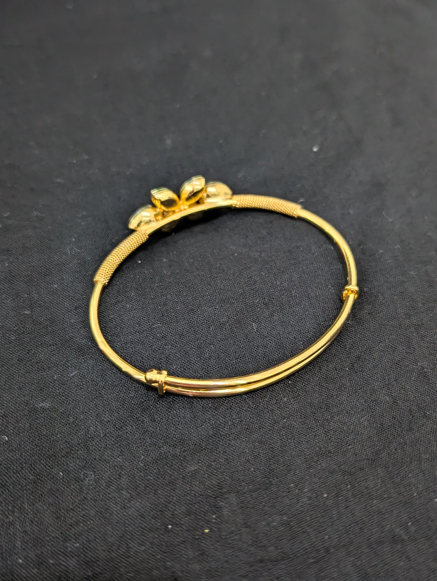 Uncut kundan stone bangle bracelet