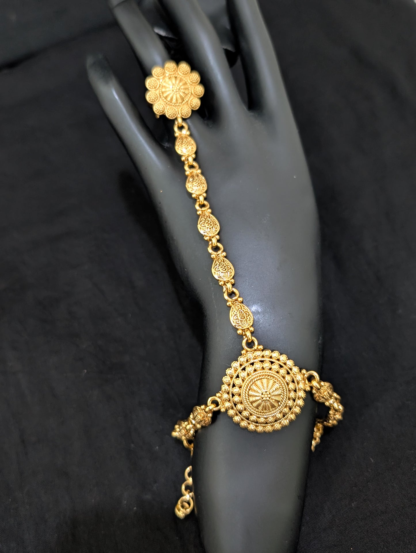 Gold plated Haath Phool / Bracelet Ring Combo / Ring Chain Bracelet - D1