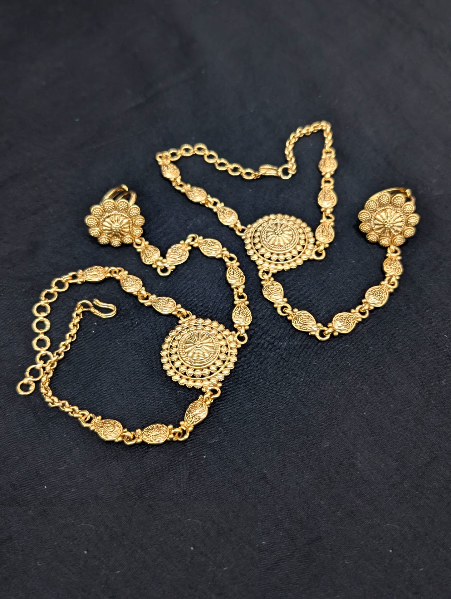 Gold plated Haath Phool / Bracelet Ring Combo / Ring Chain Bracelet - D1
