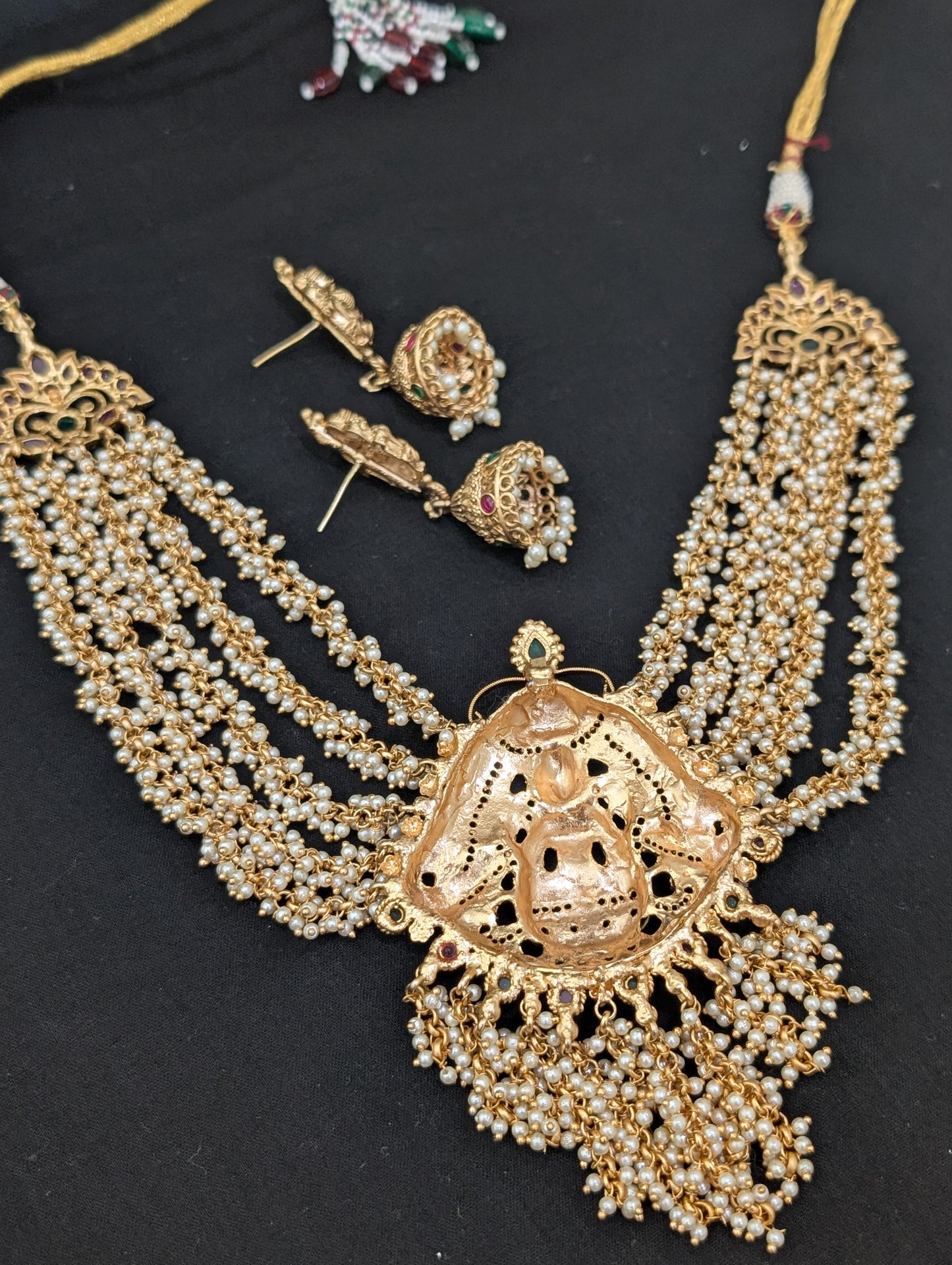Unique Pearl Multi stranded Mid length Kemp Necklace set