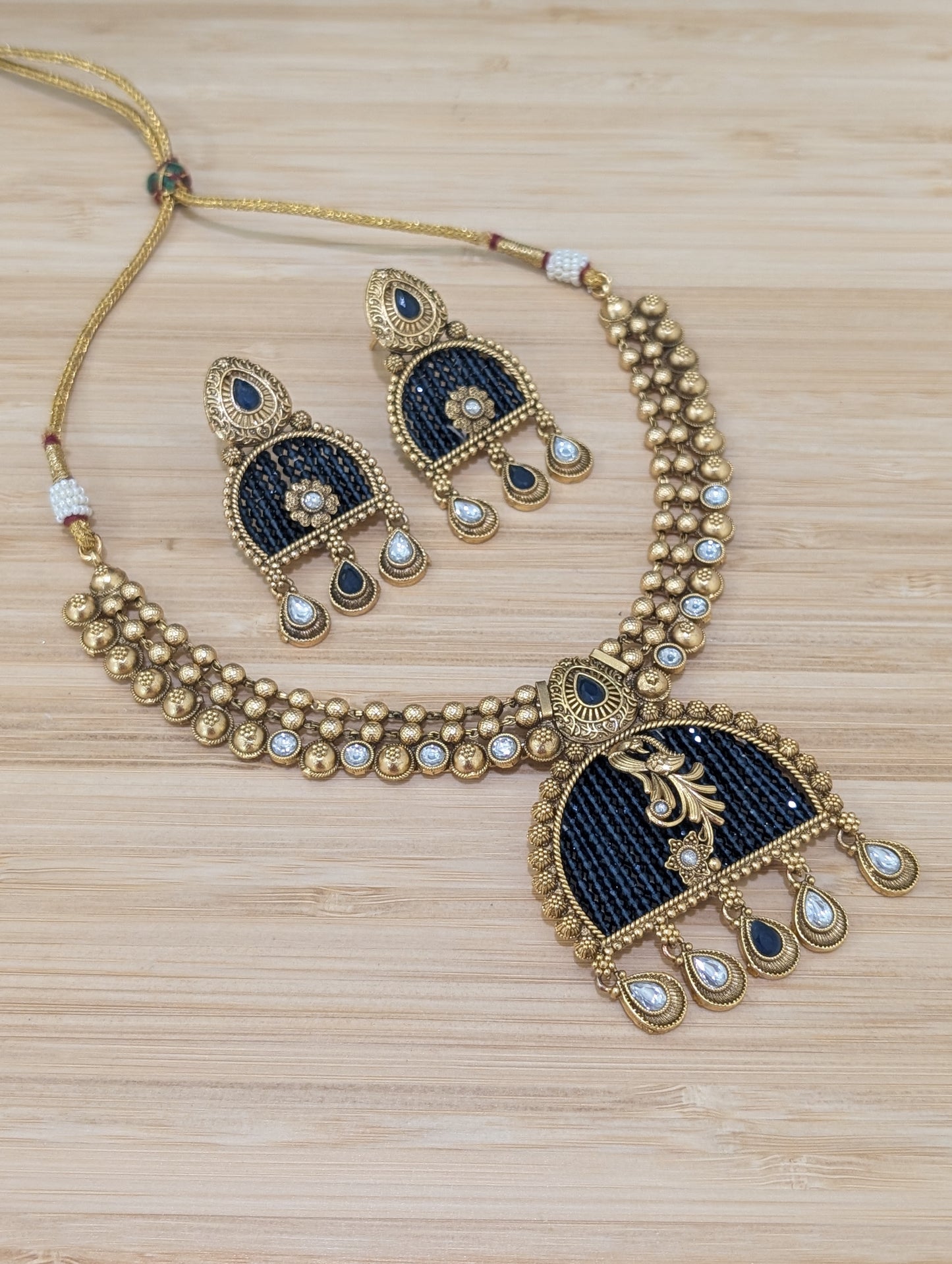 Contemporary Choker Necklace and Earrings set