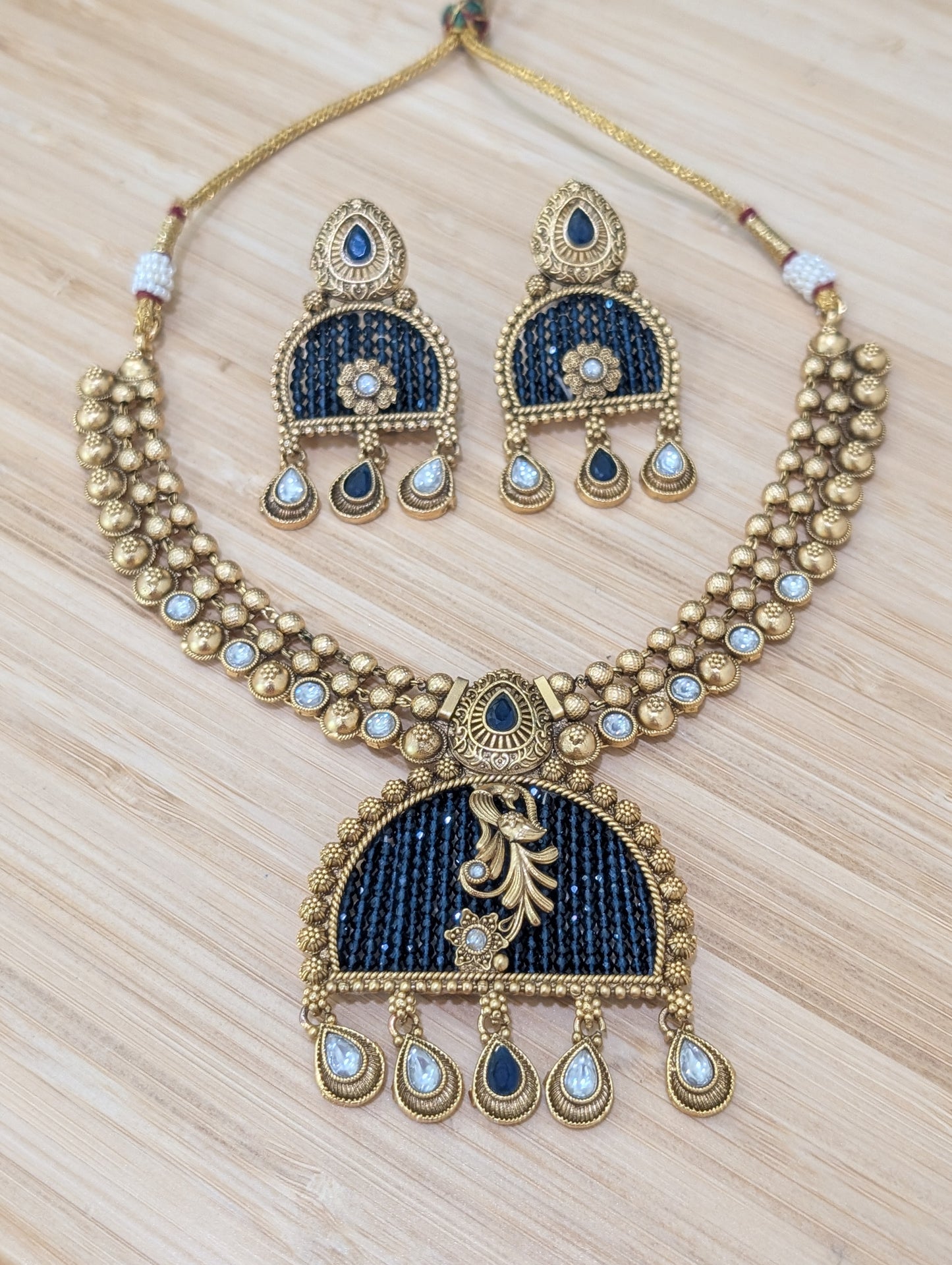 Contemporary Choker Necklace and Earrings set