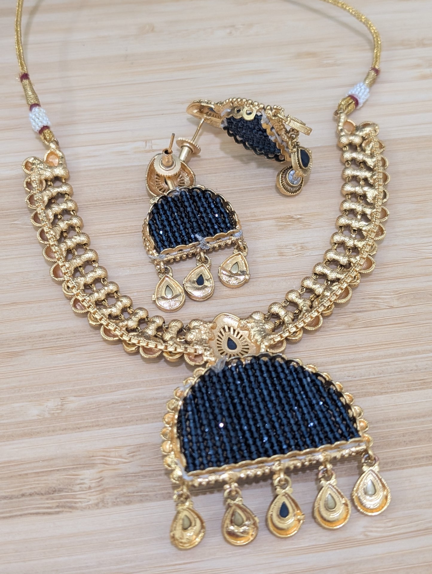 Contemporary Choker Necklace and Earrings set