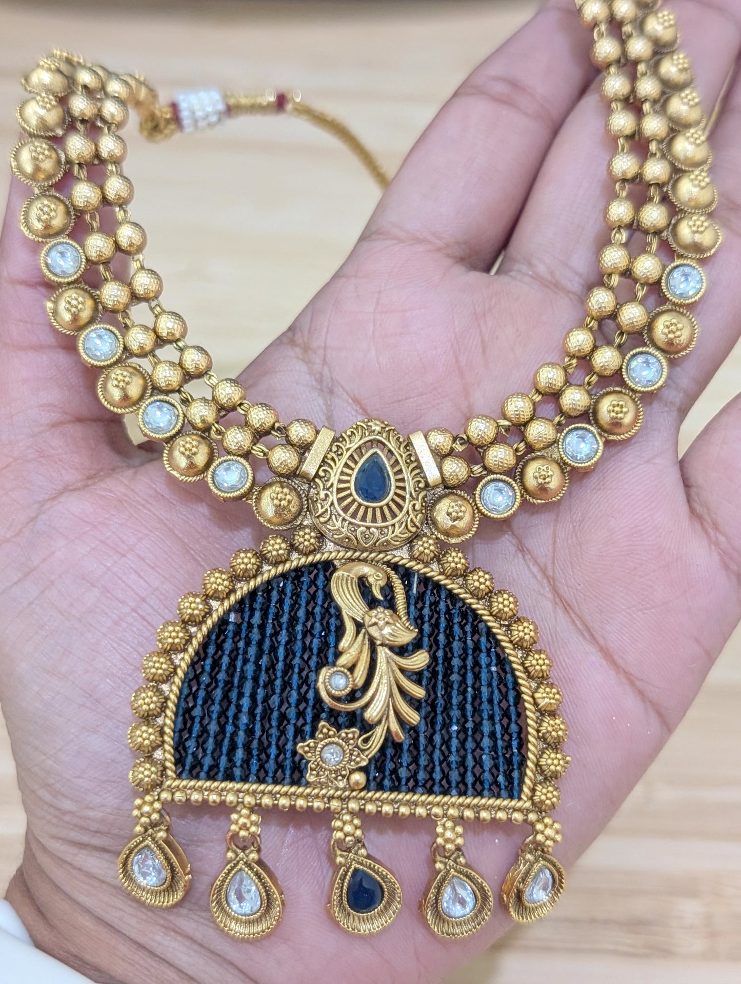 Contemporary Choker Necklace and Earrings set