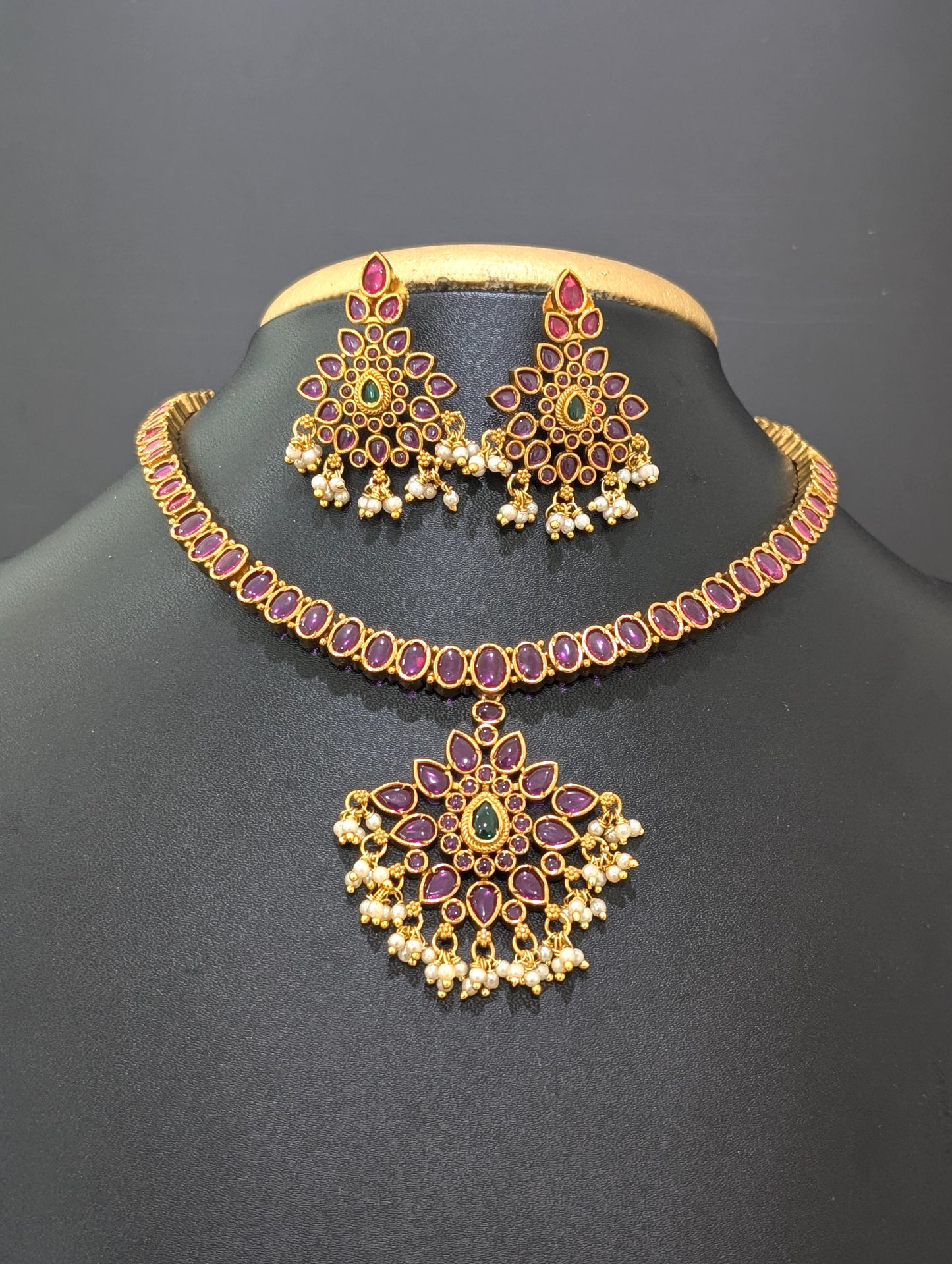 Kemp Adigai necklace and earrings set