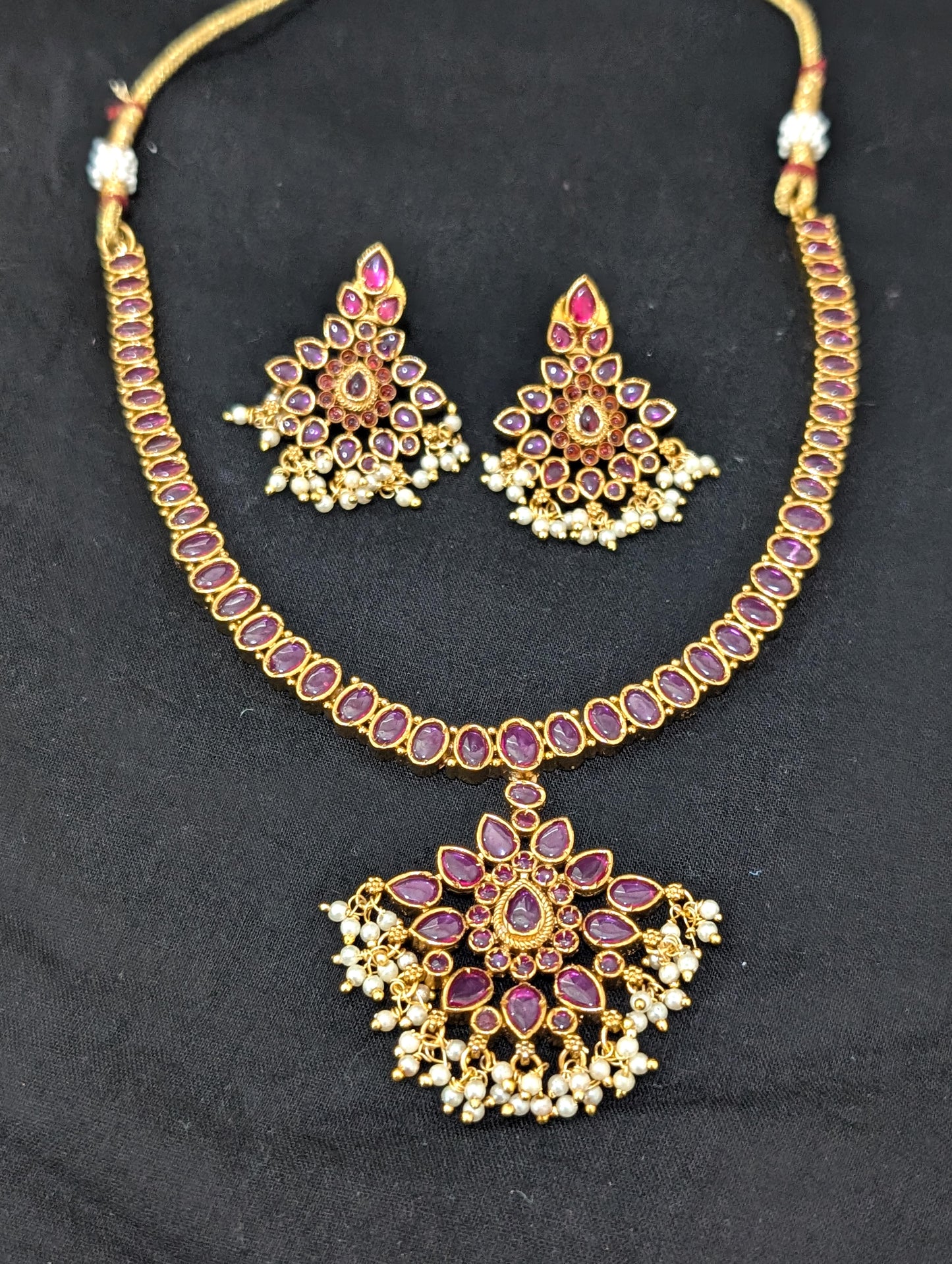 Kemp Adigai necklace and earrings set