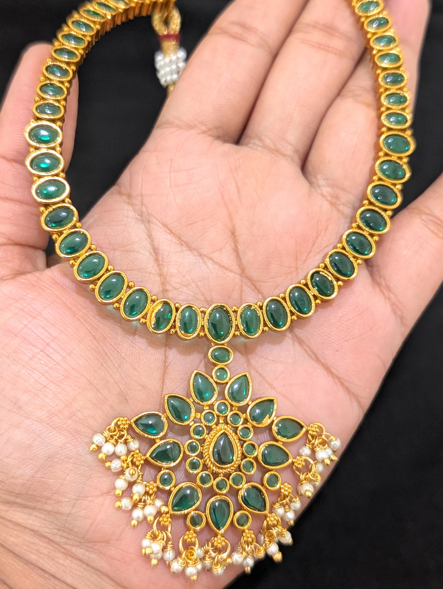 Kemp Adigai necklace and earrings set