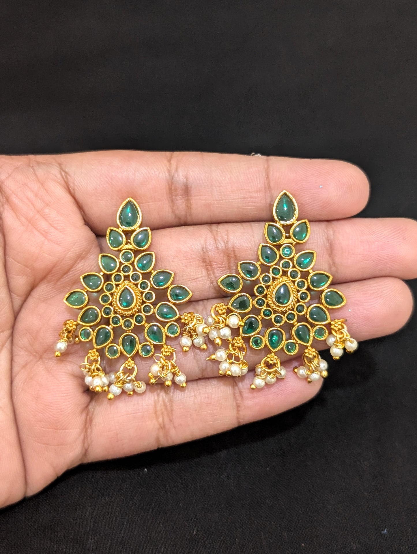 Kemp Adigai necklace and earrings set