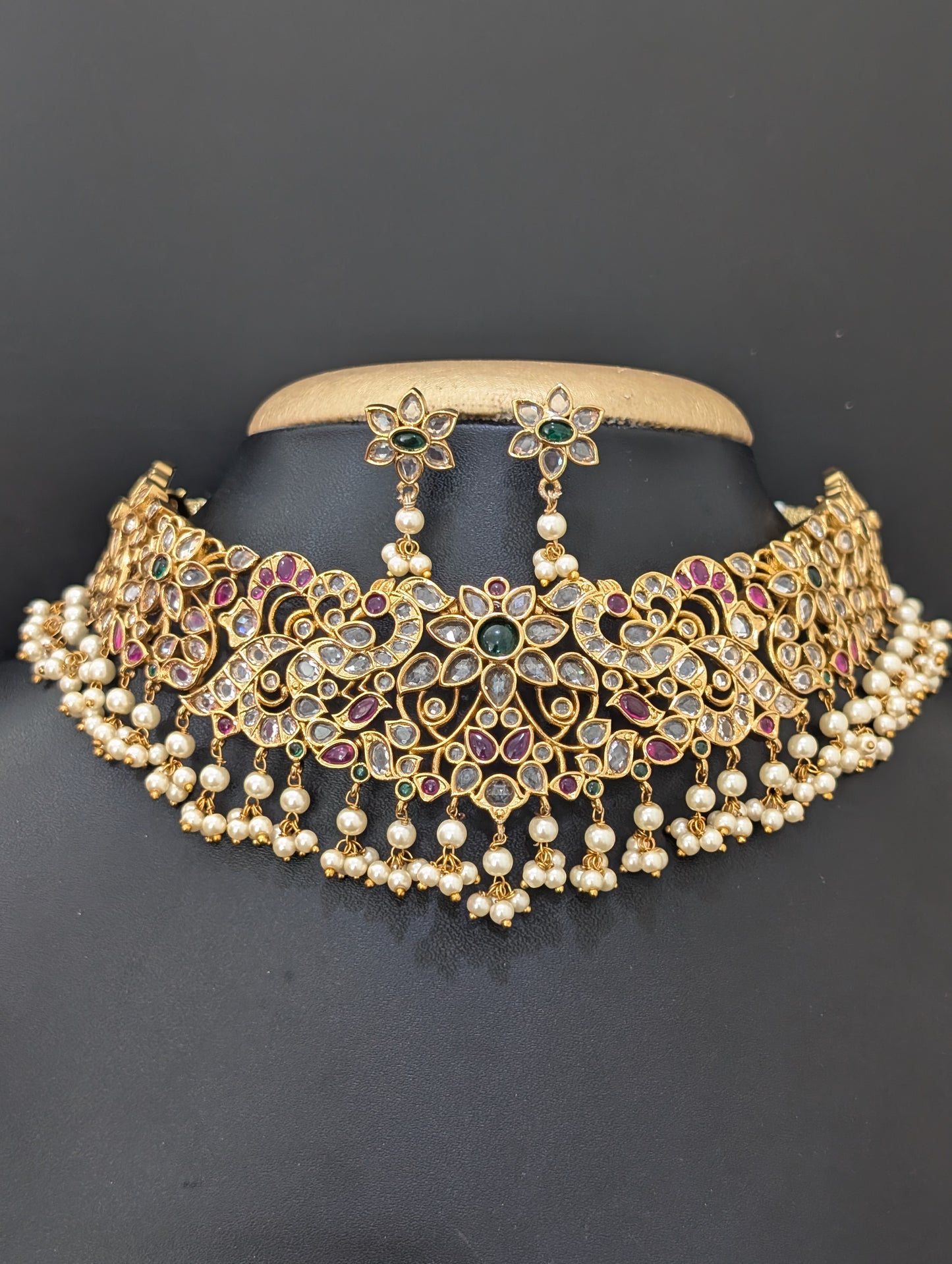 Kemp stone Grand Choker Necklace and Earrings set
