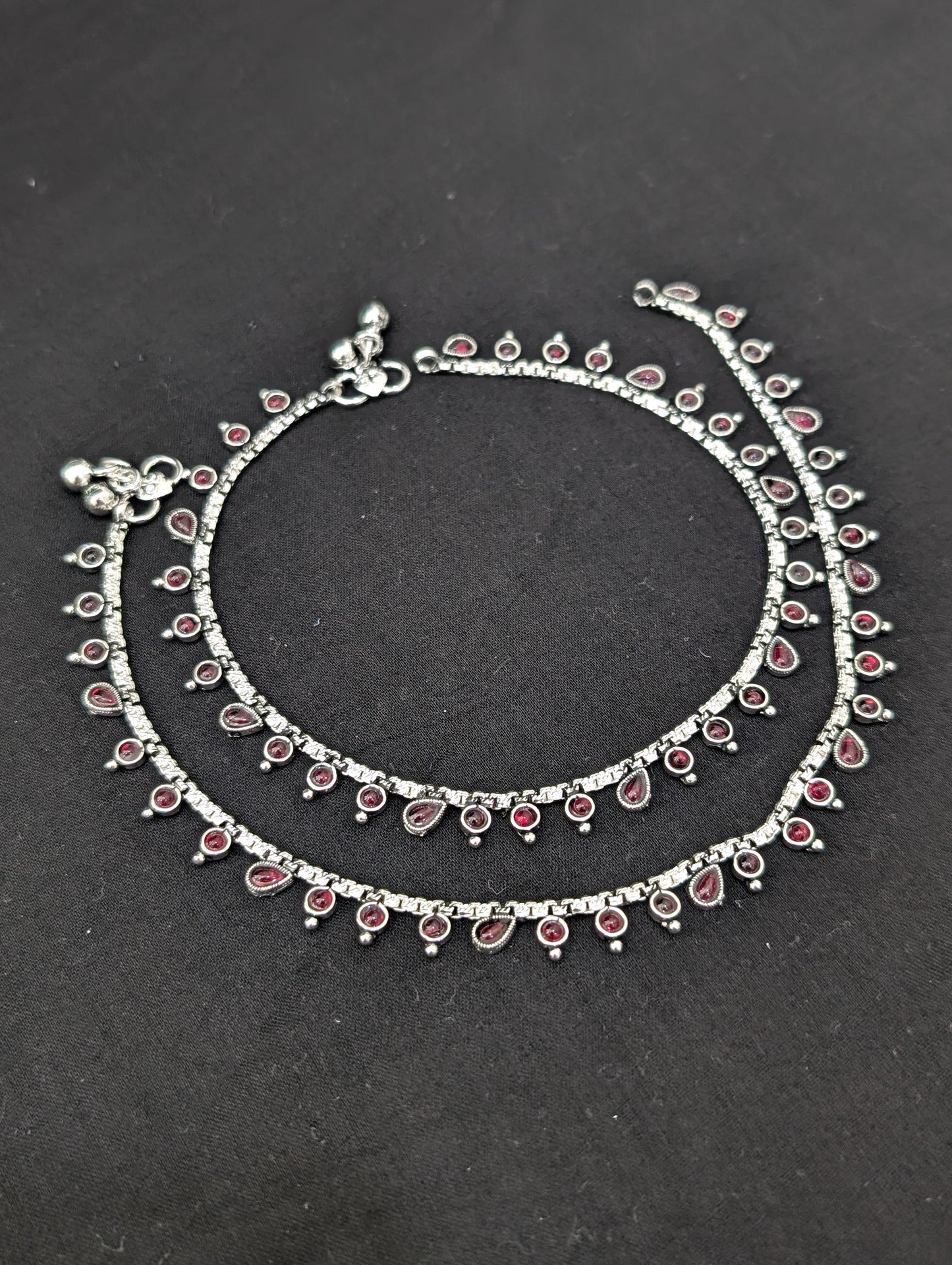 Kemp stone Bright Silver plated Anklets