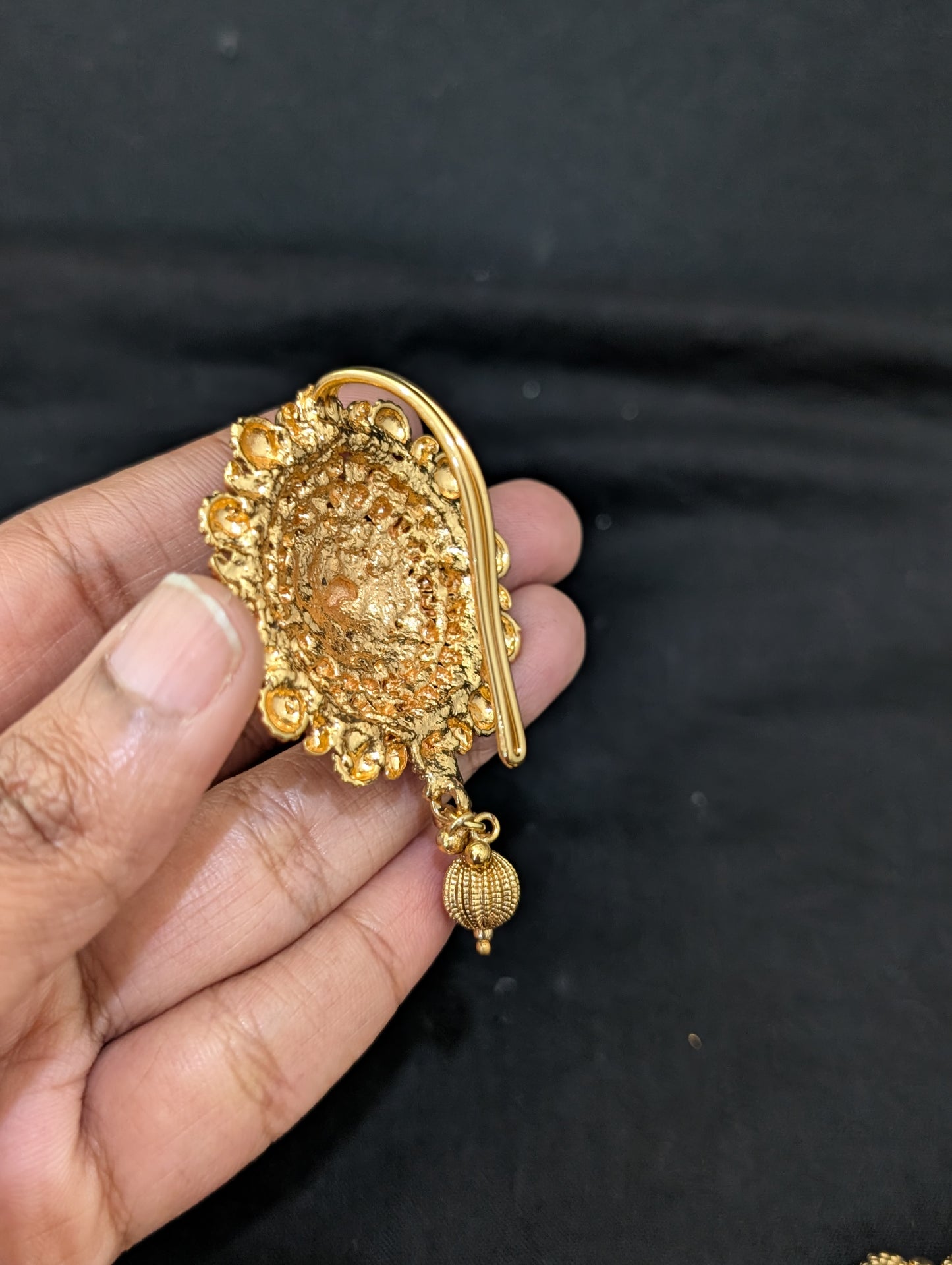 Gold plated Round Clip on Hair Brooch - 4 piece set