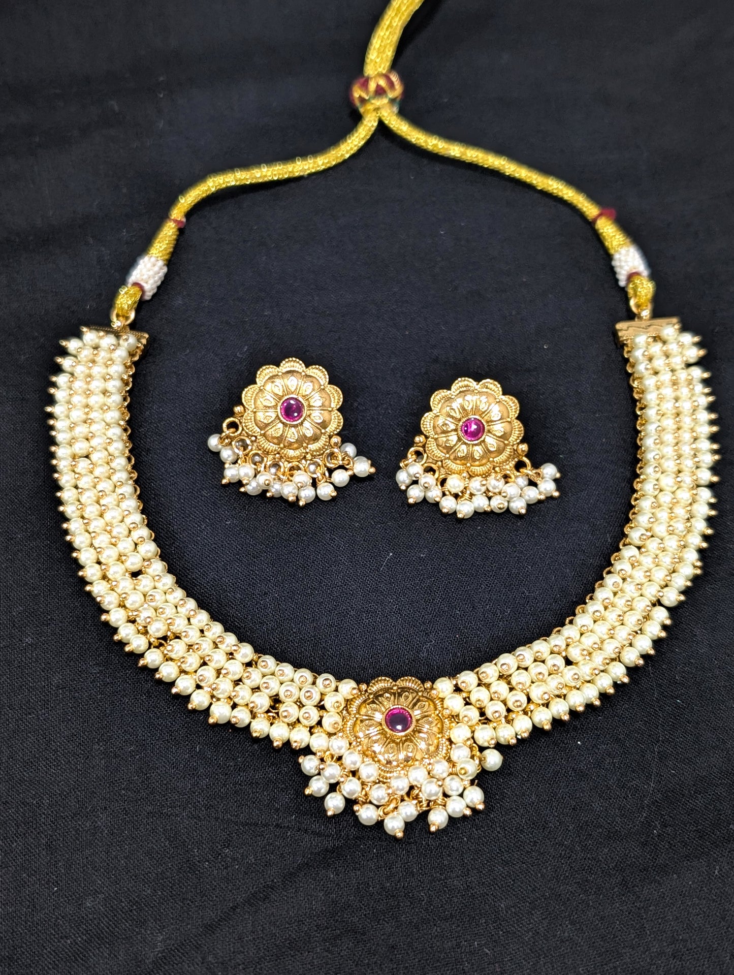 Evergreen Pearl bead Choker Necklace set