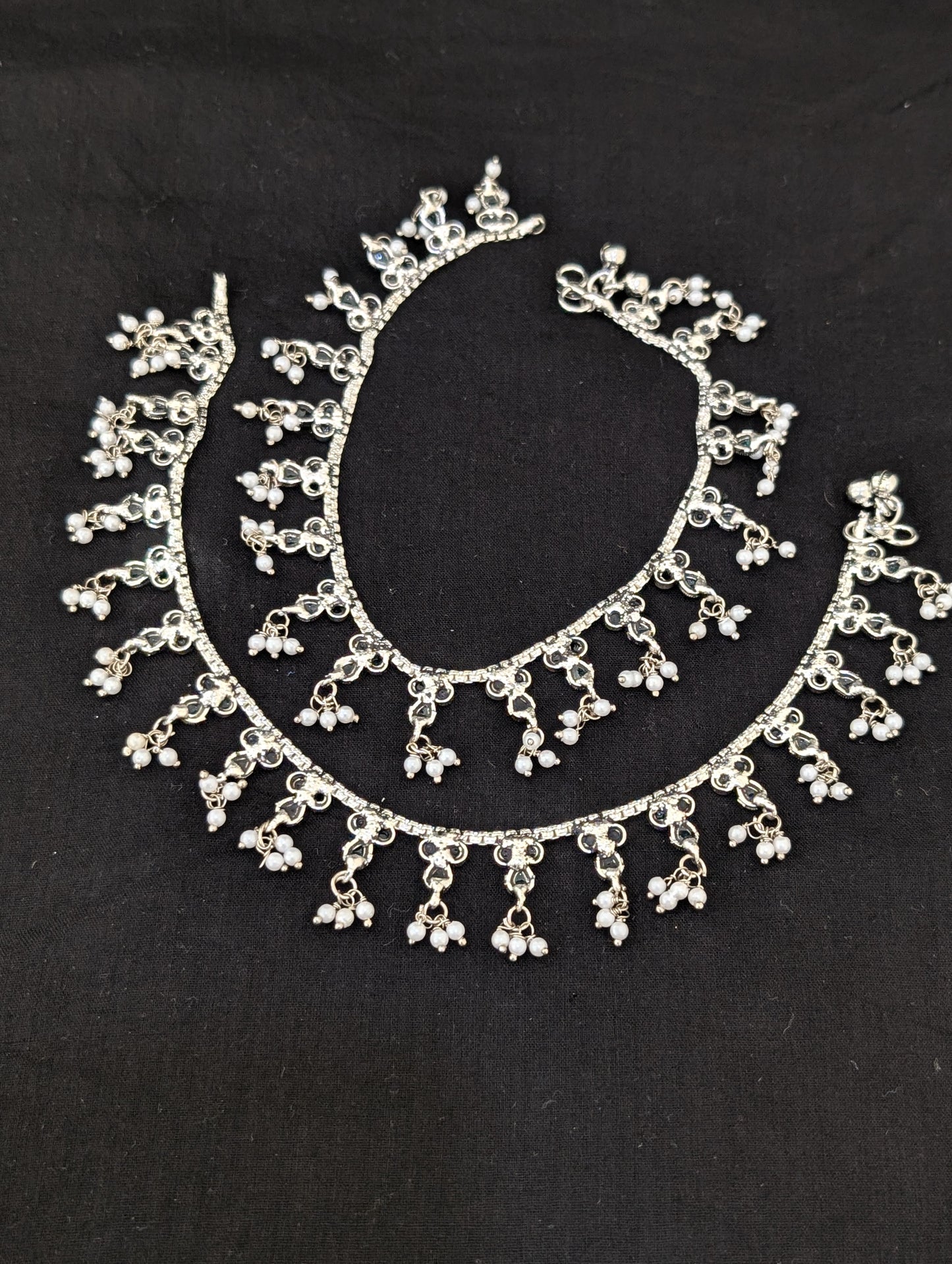 Kemp stone Bright Silver plated Pearl cluster Anklets
